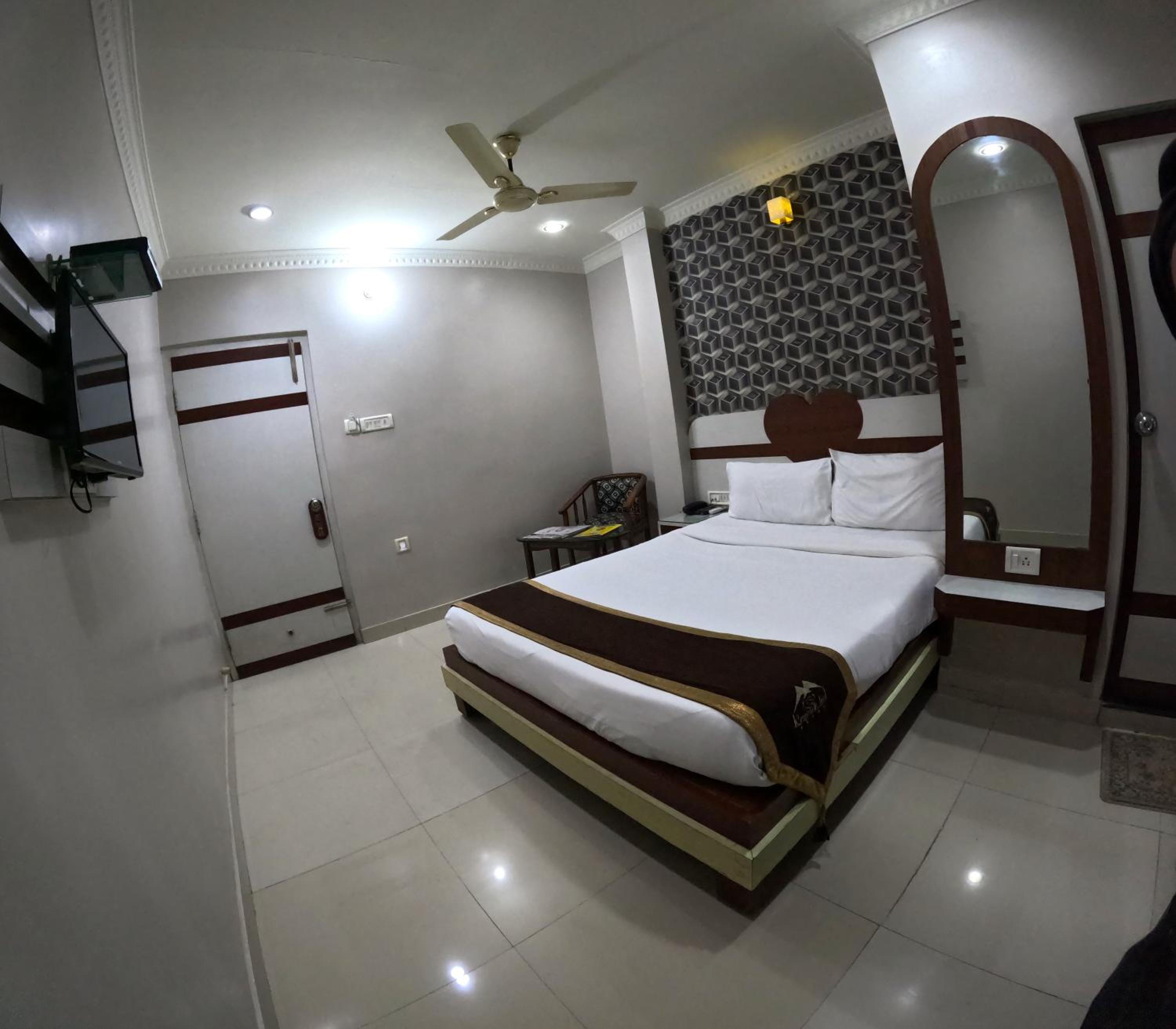 Standard Double Room photo 3