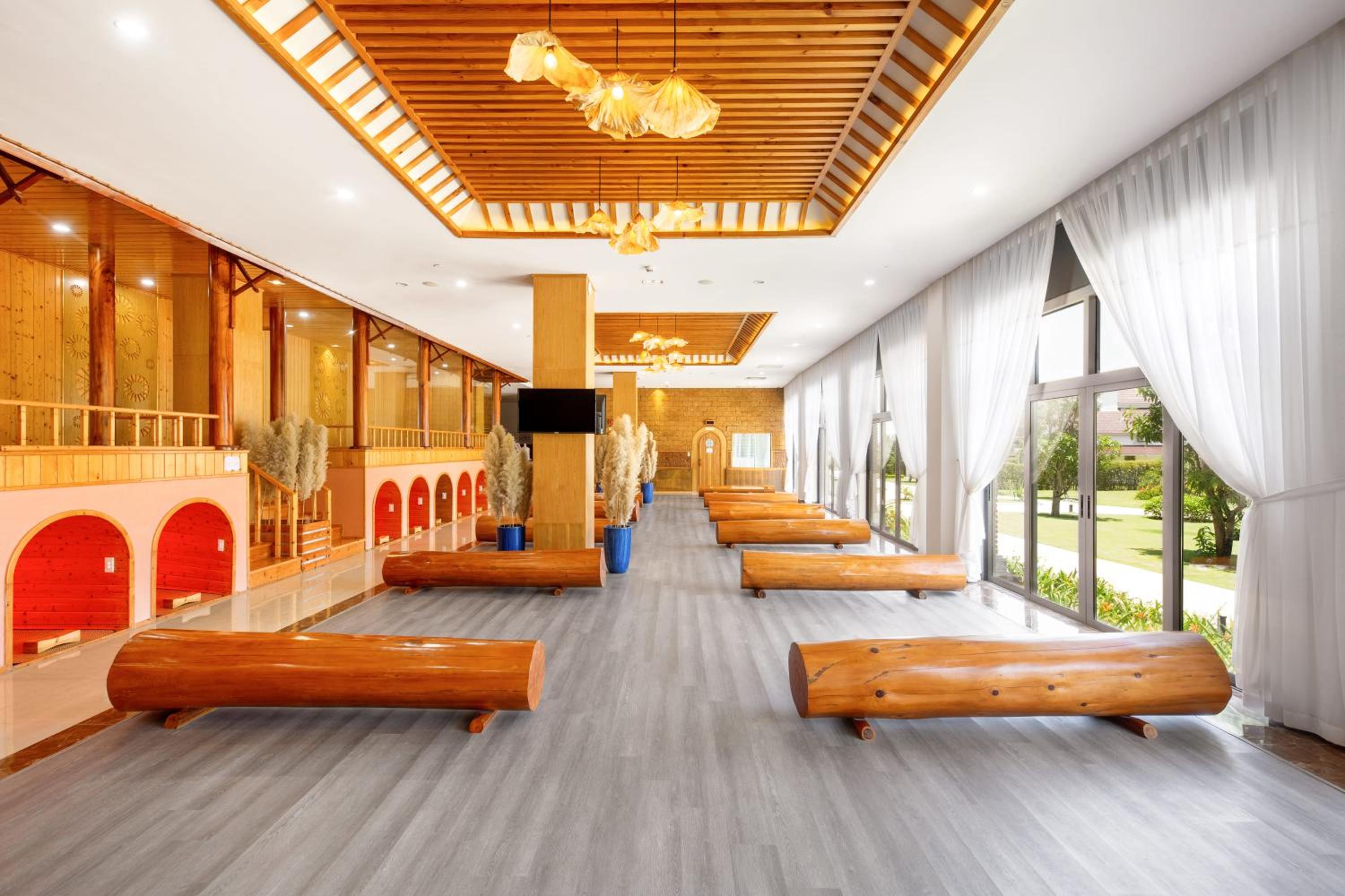 Deluxe Twin Ocean View includes unlimited Jjimjilbang Spa photo 2
