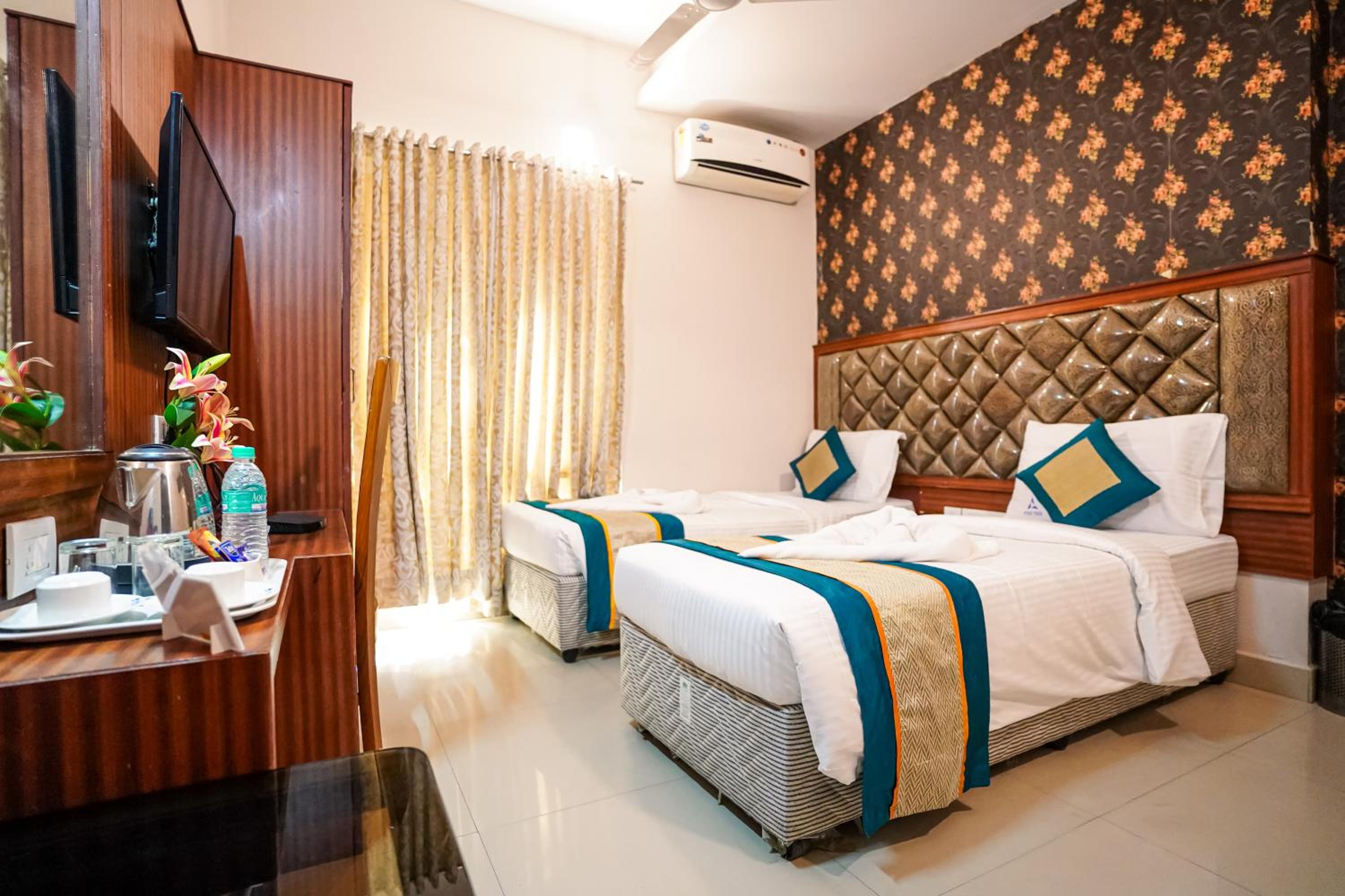 Standard Double Room - Photo 7