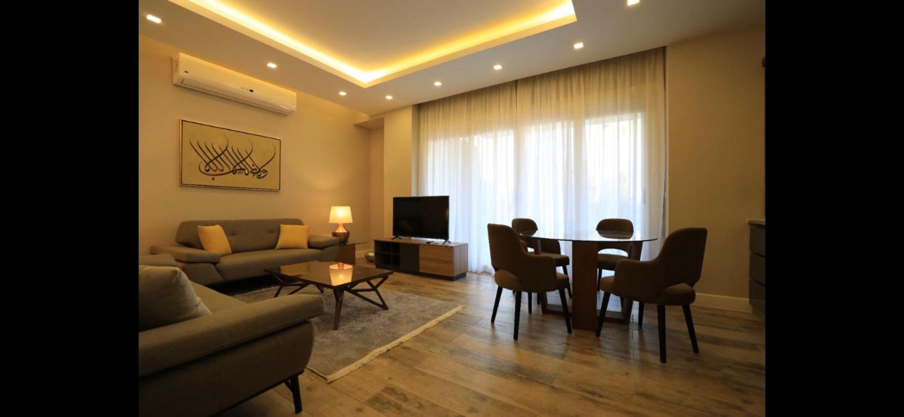 Deluxe One-Bedroom Apartment