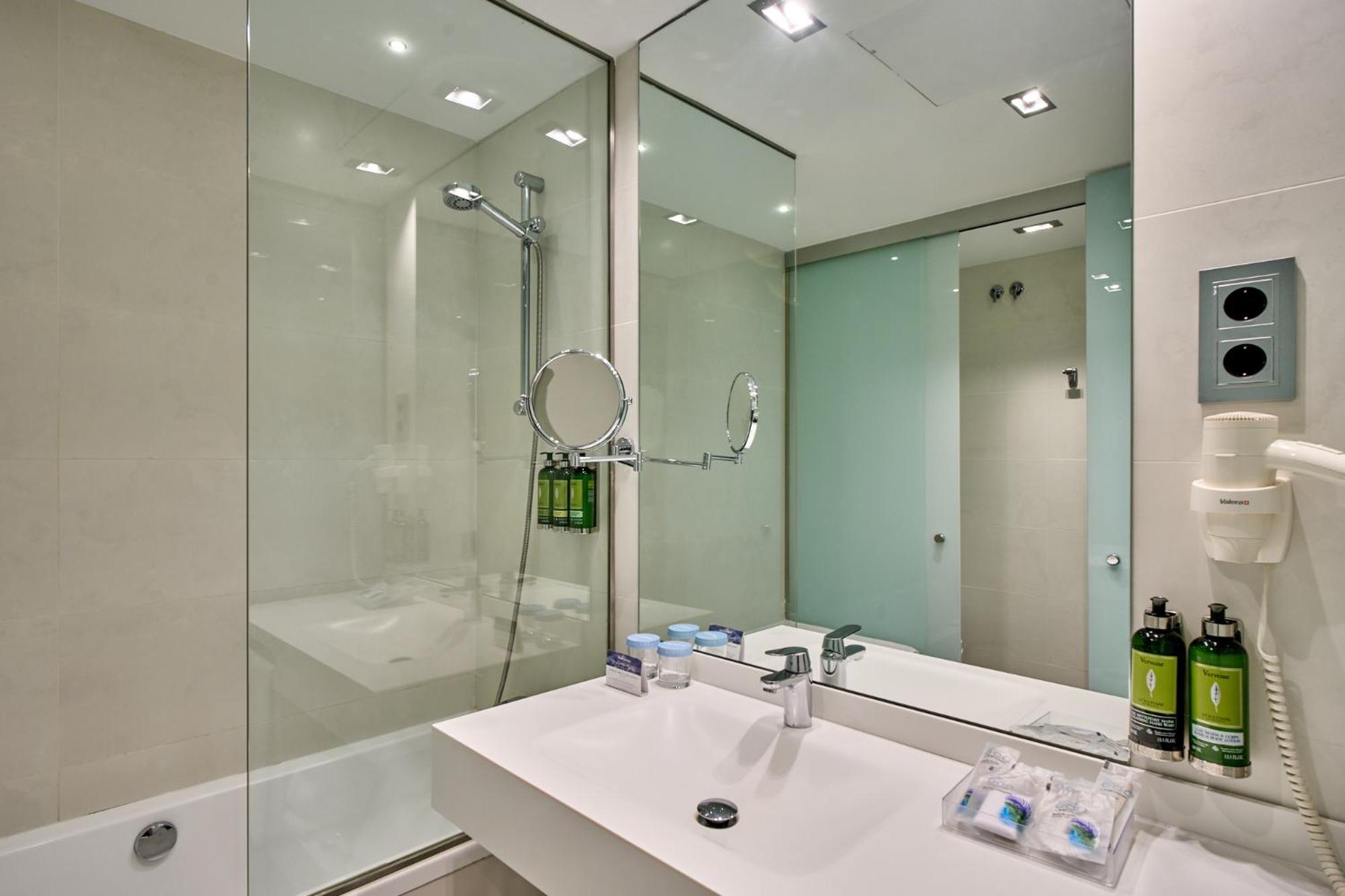 Premium Triple Room  photo 2