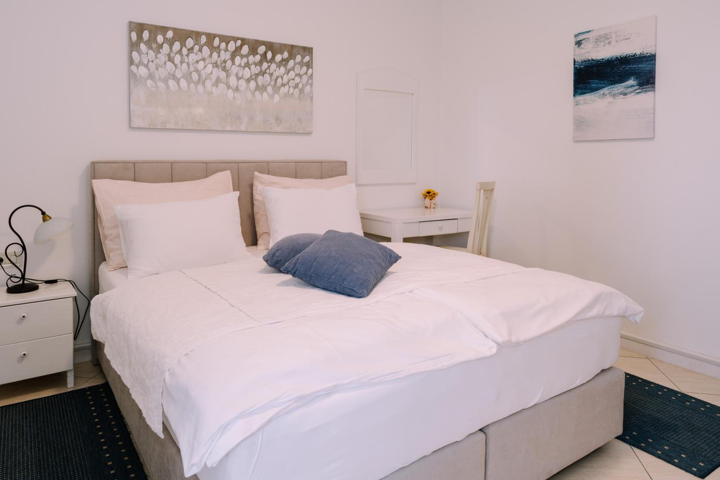 Double Room with Balcony and Sea View photo 3