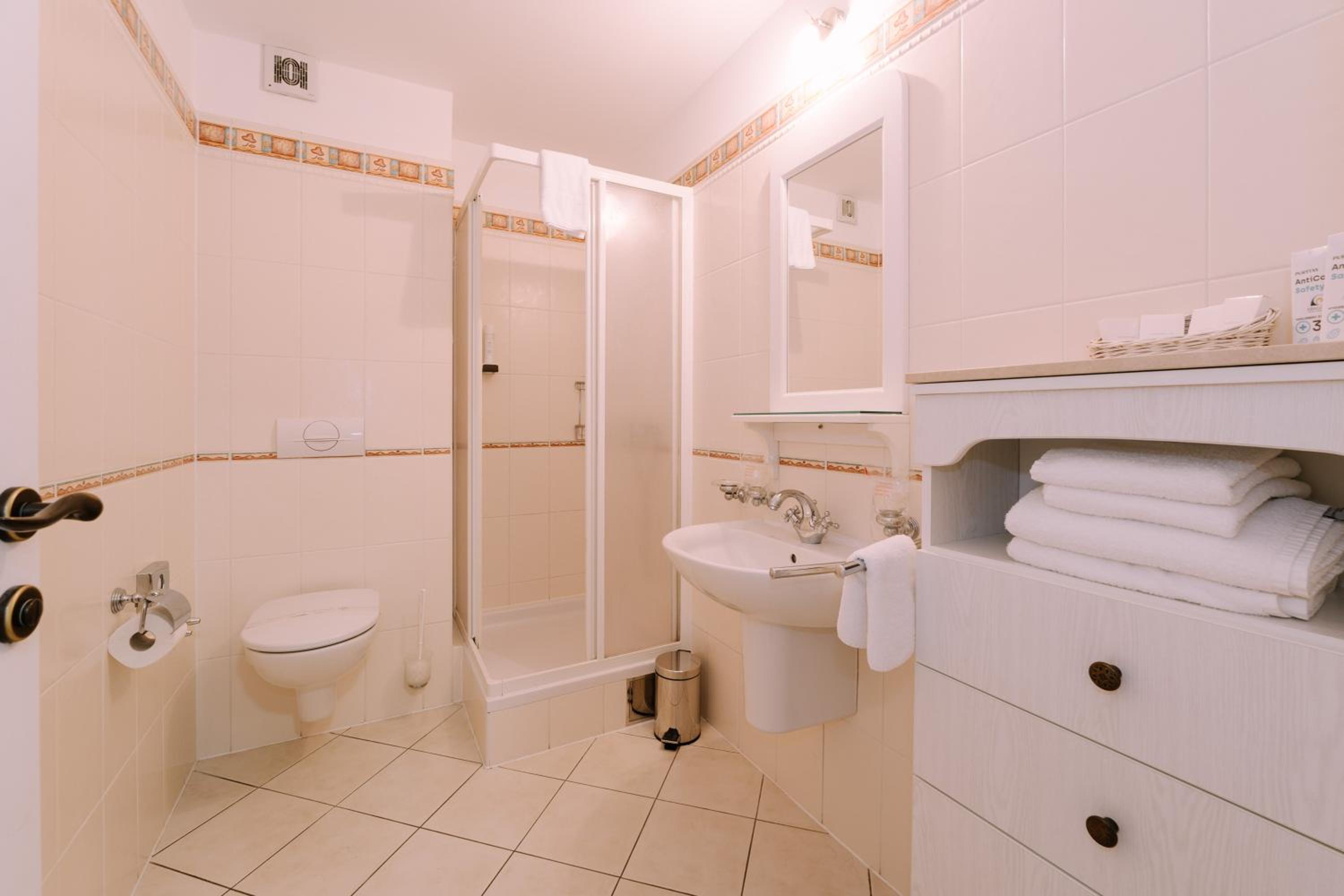 Double Room with Balcony and Sea View photo 2