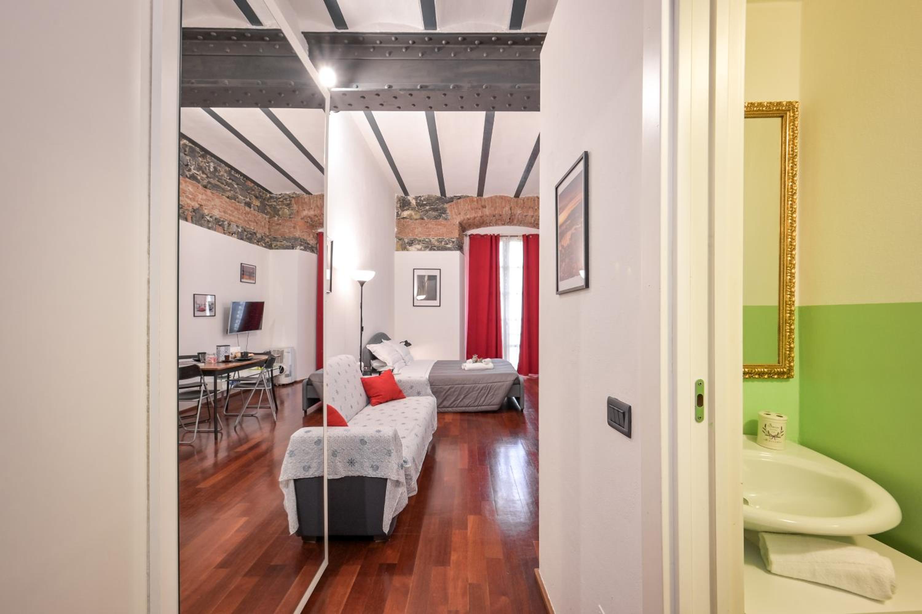 One-Bedroom Apartment
