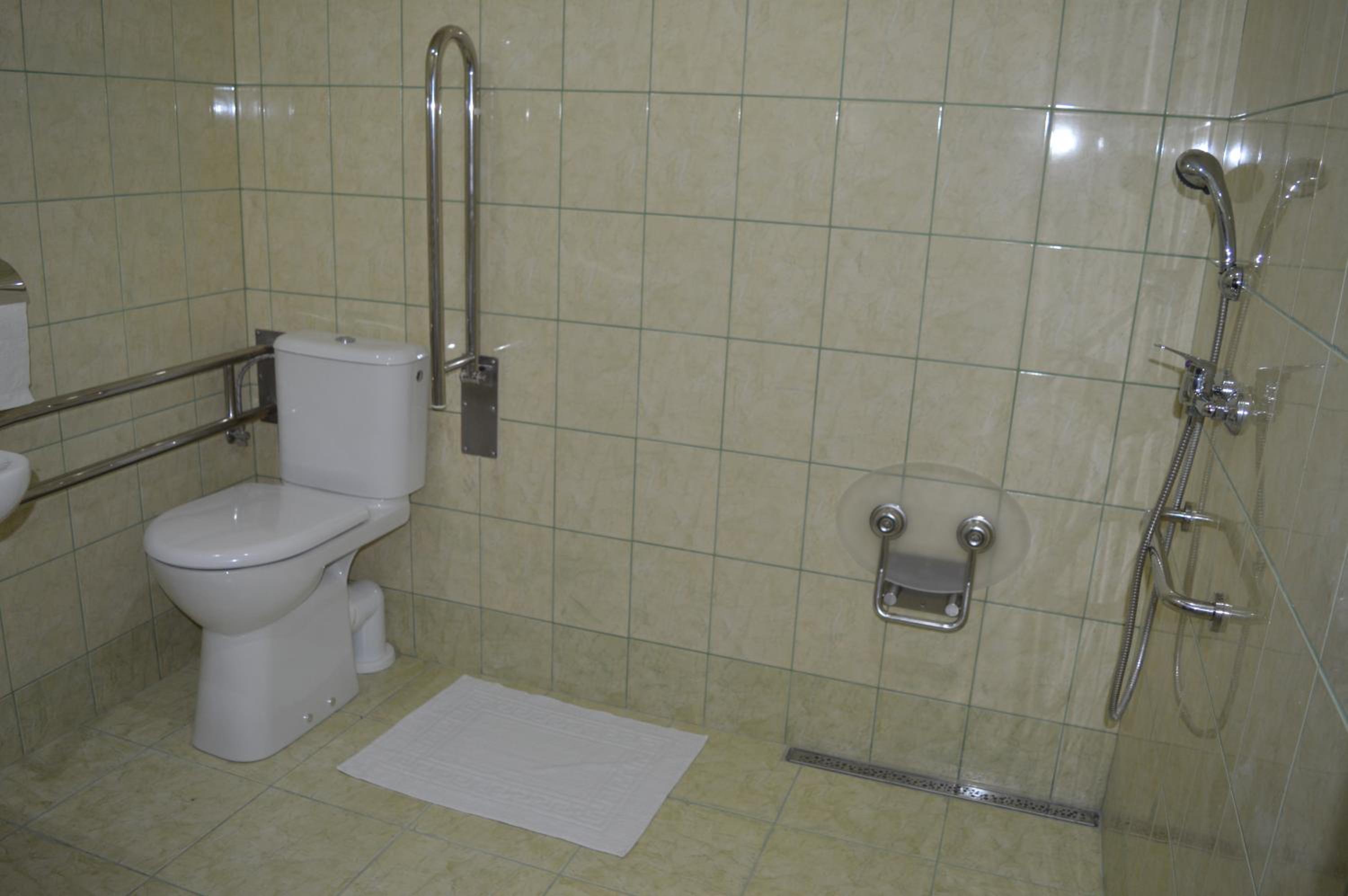Single Room - Disability Access photo 1