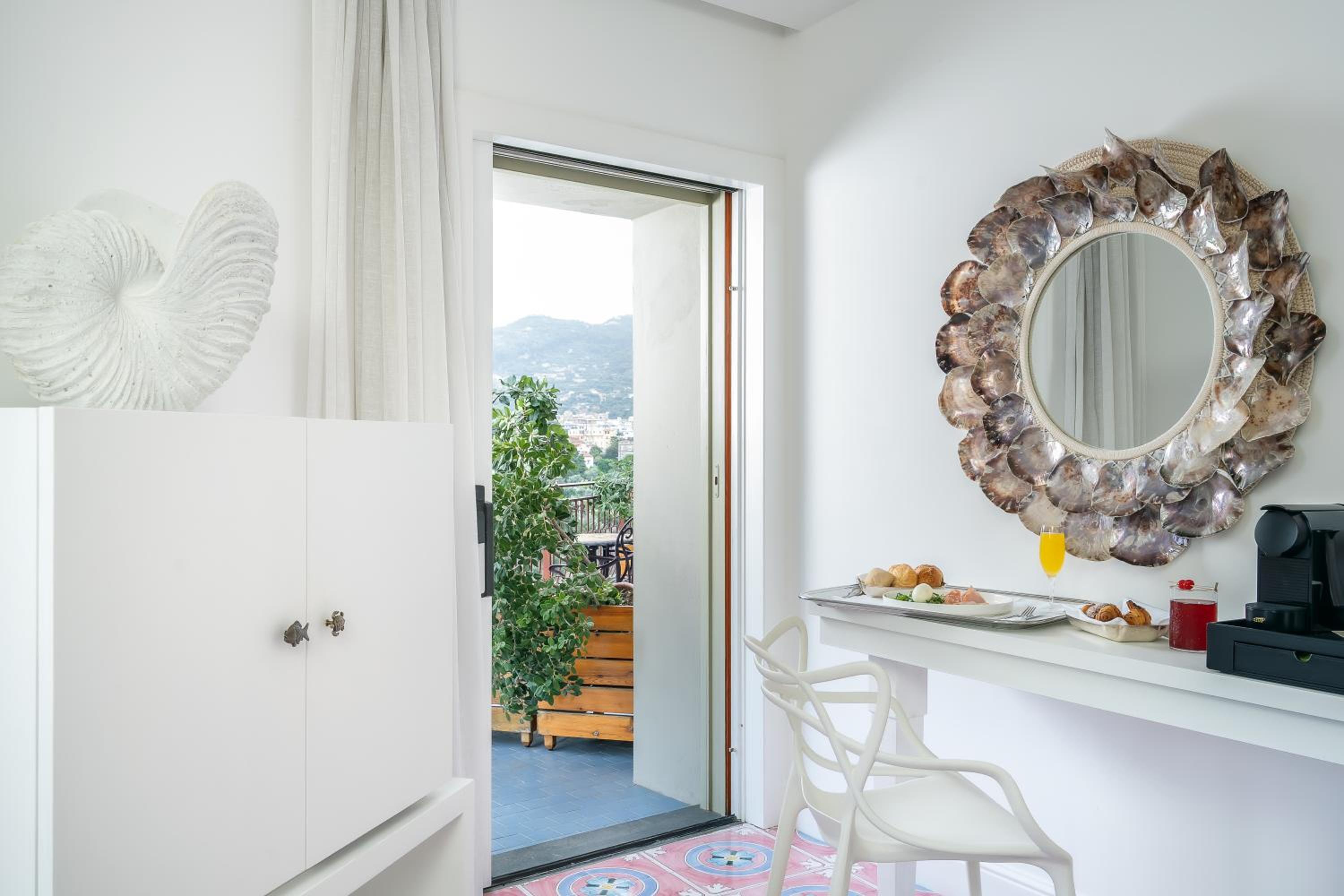 Superior Junior Suite with Terrace and Sea View - Photo 10