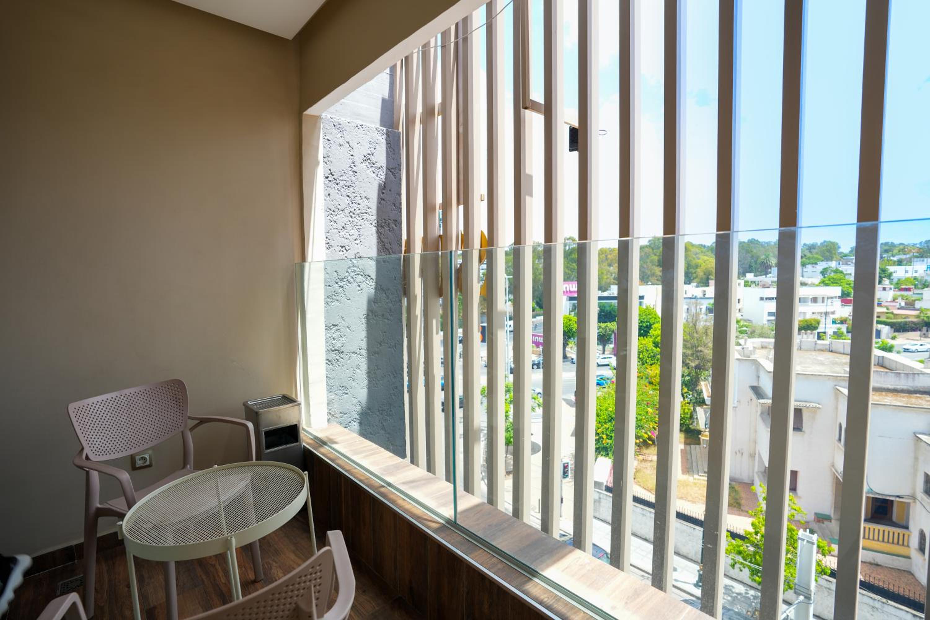 Suite with Balcony - Photo 23