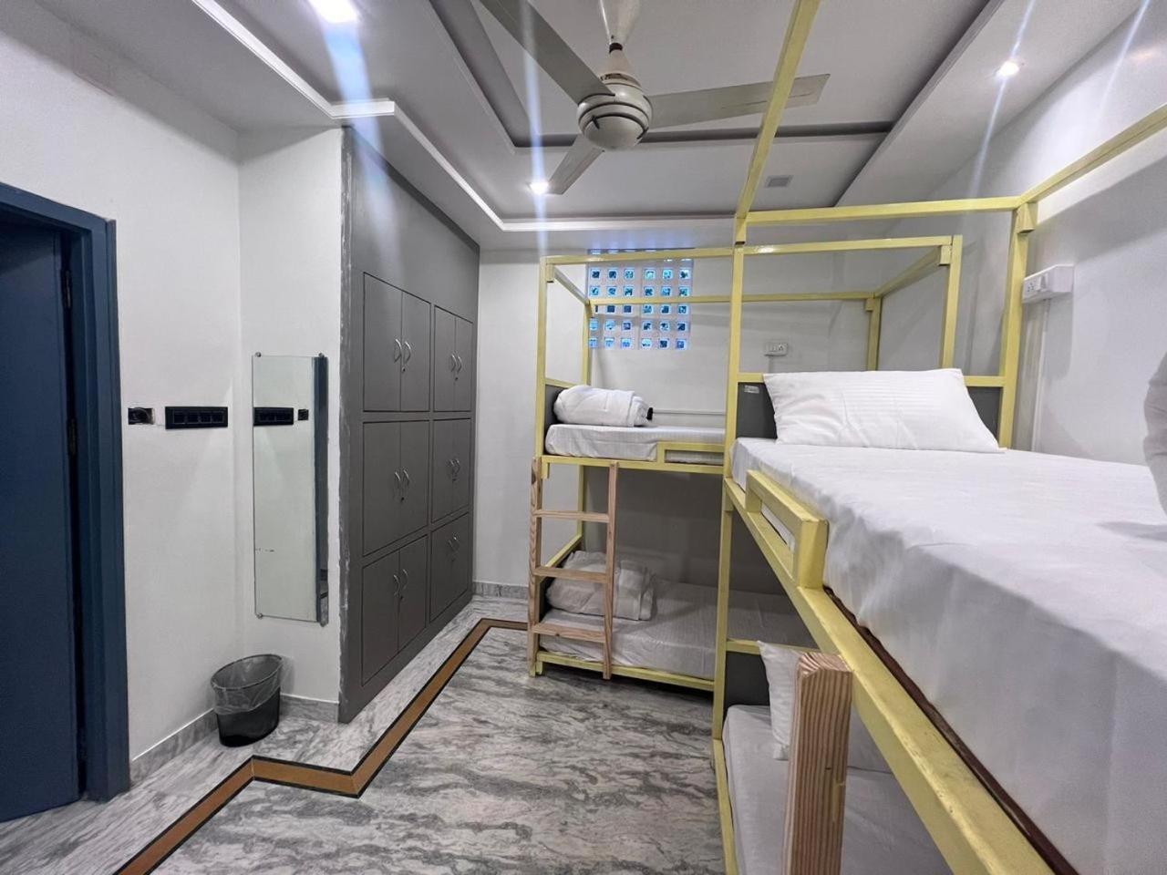 Bed in 8-Bed Mixed Dormitory Room photo 2