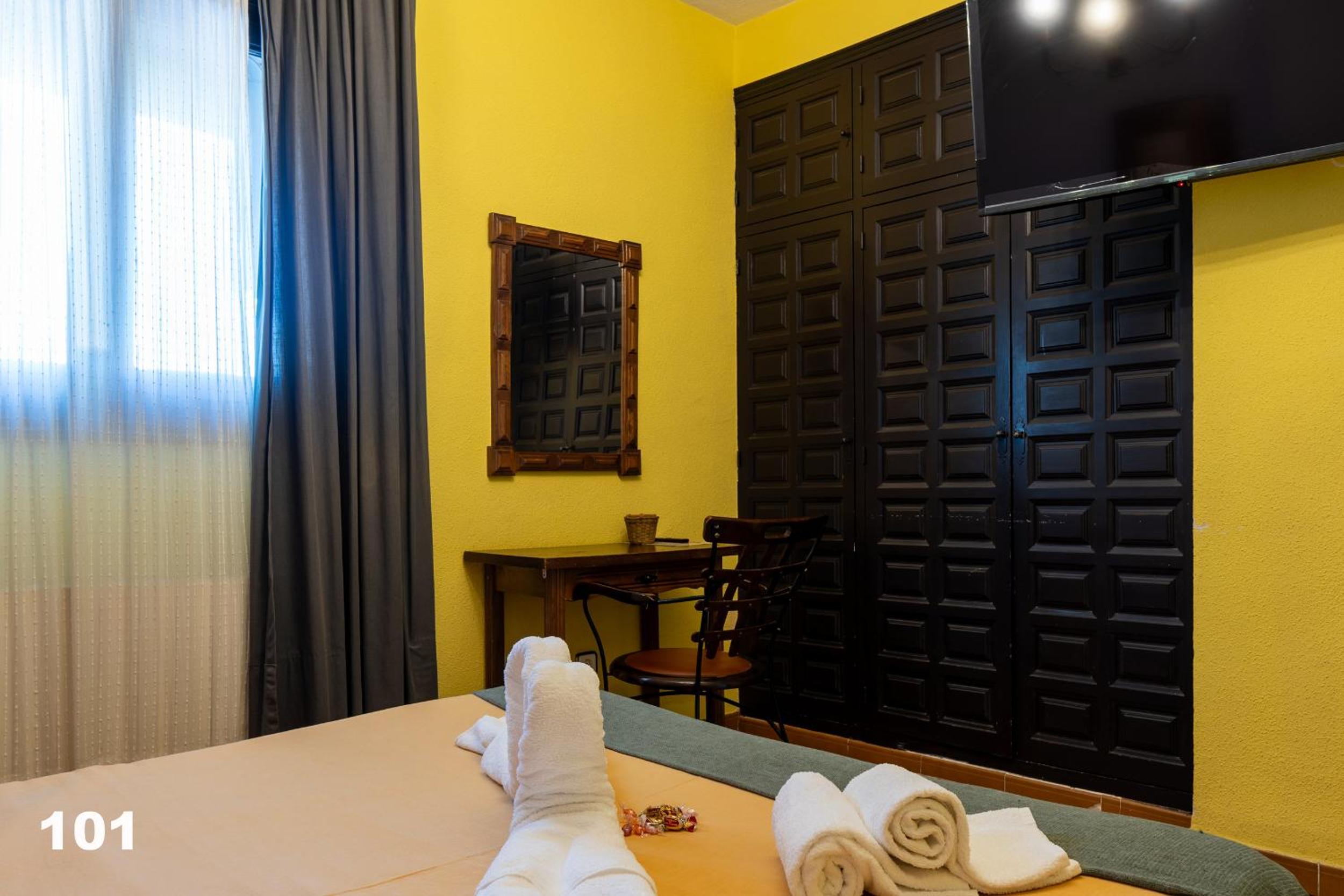 Double Room - Photo 1