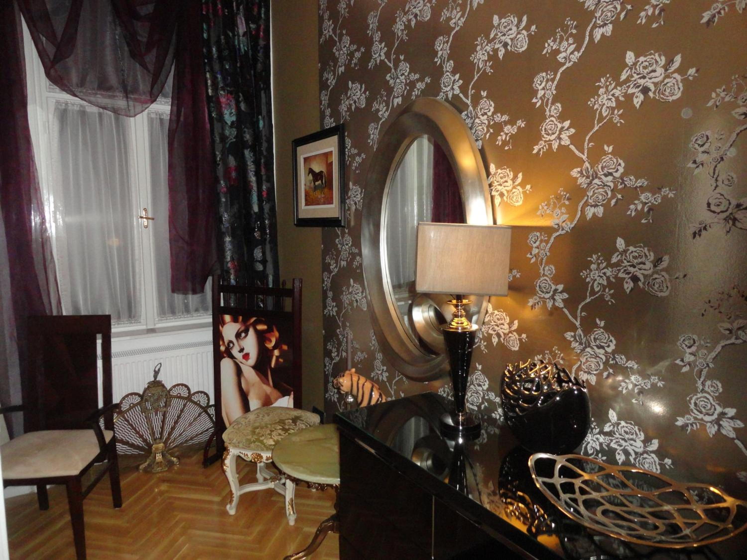 Two-Bedroom Apartment - Photo 44