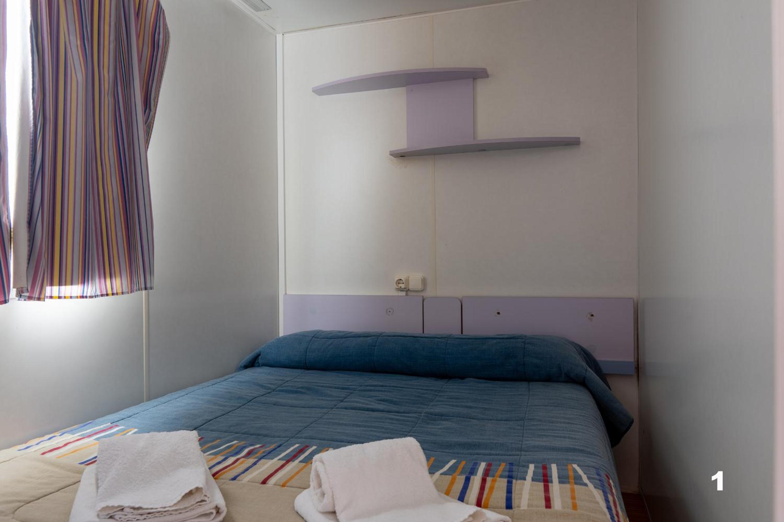 Mobile Home - Photo 7