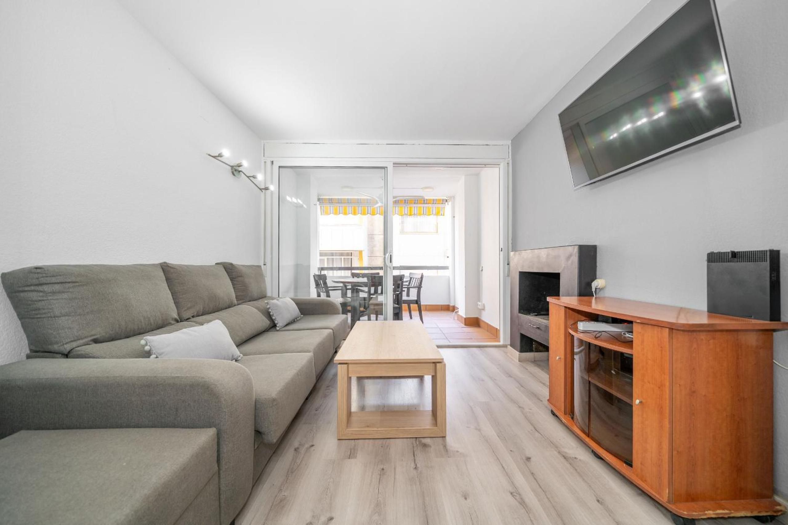 Apartamento con vista a la piscina