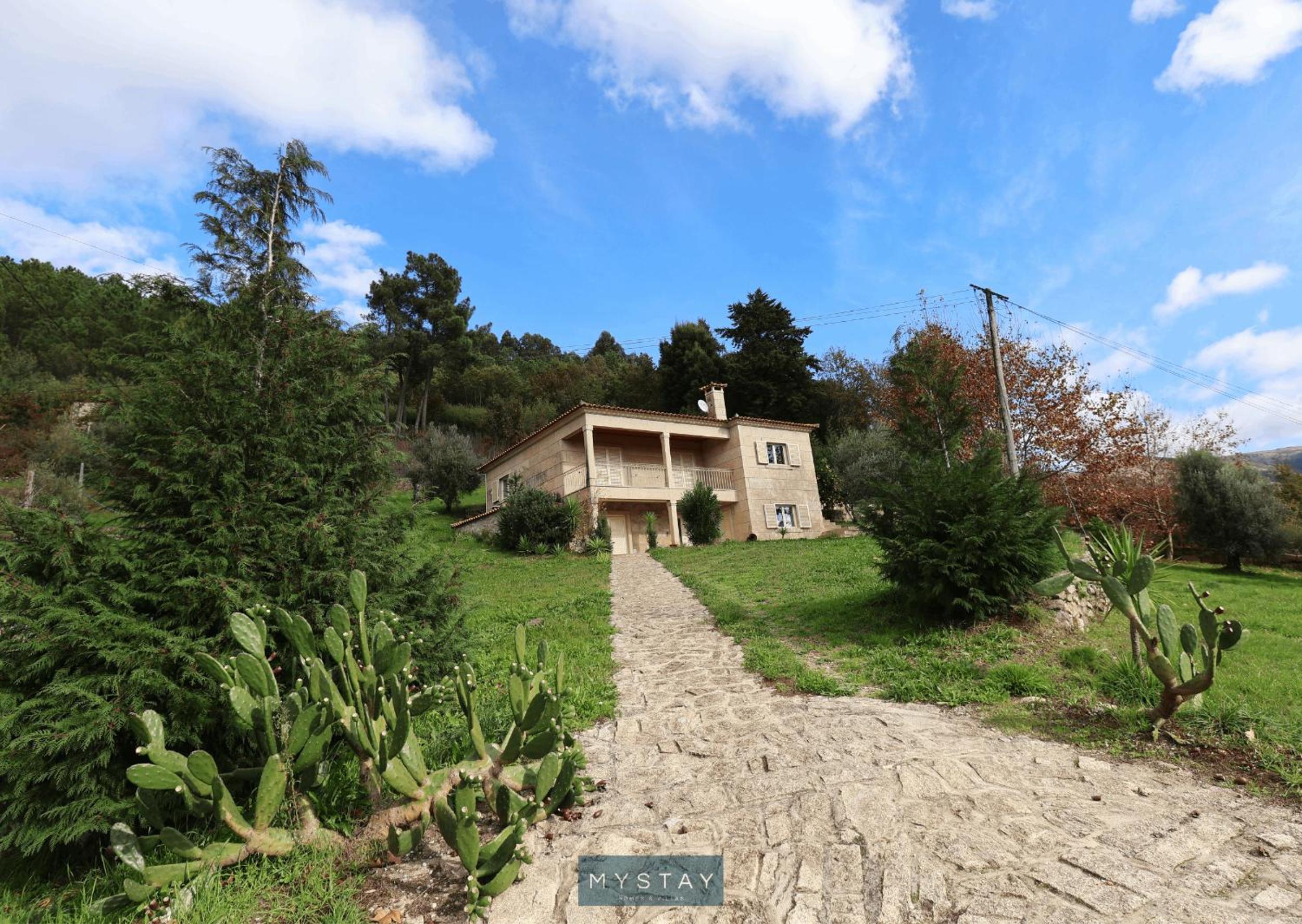 Three-Bedroom Villa photo 2