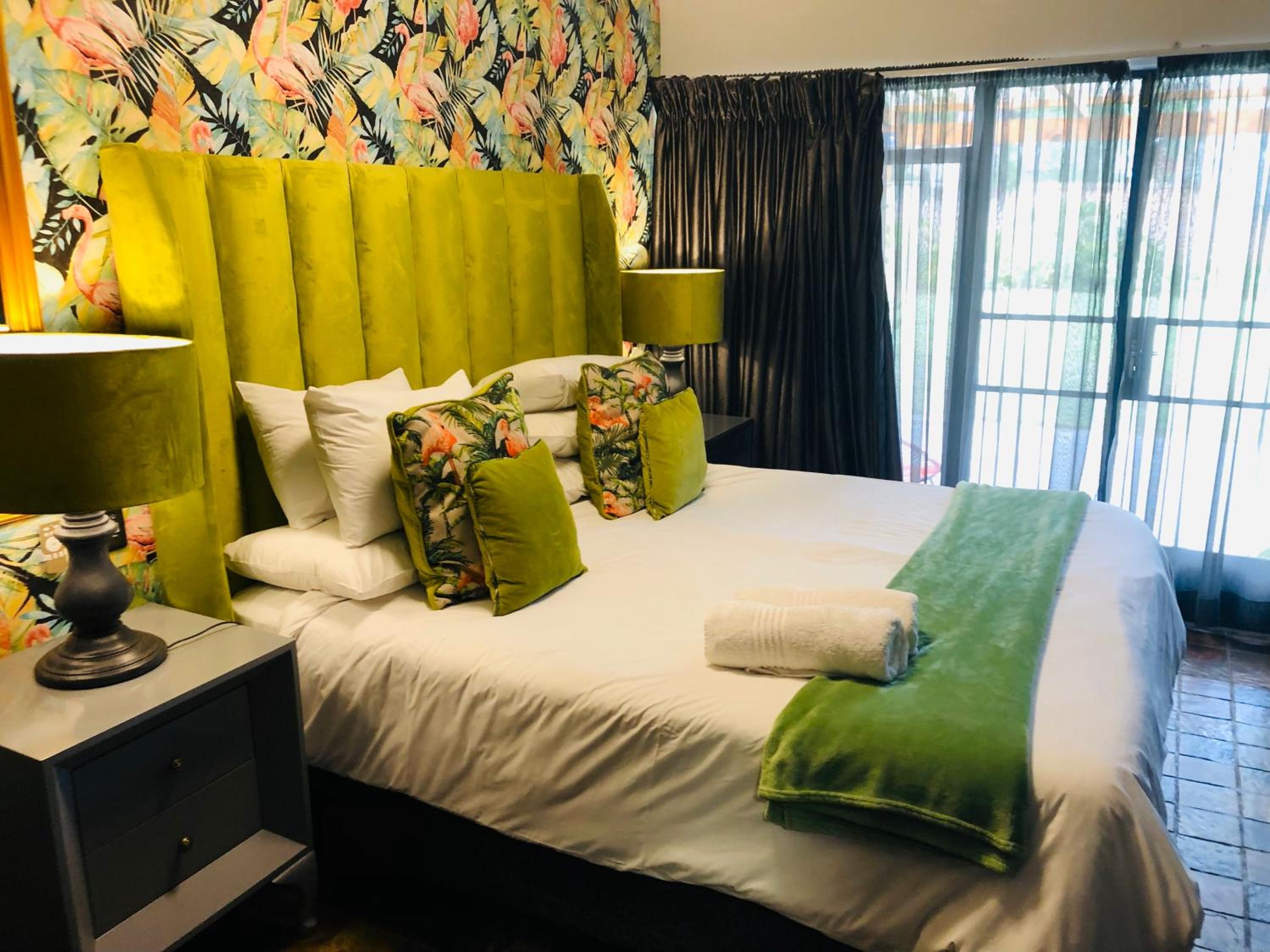 Deluxe Twin Room - Photo 21