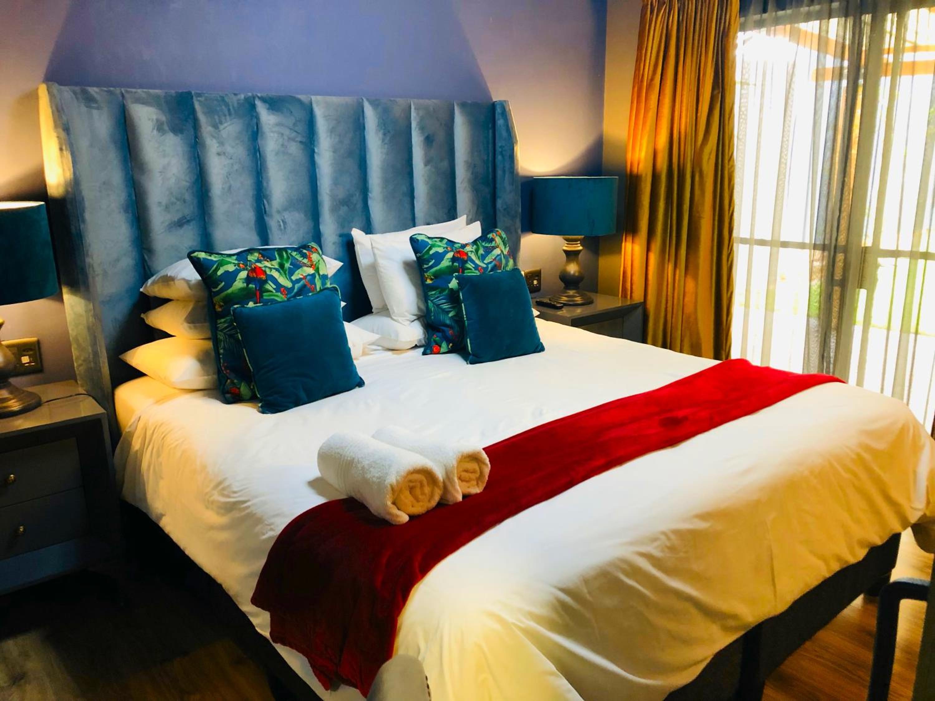 Deluxe Twin Room - Photo 8