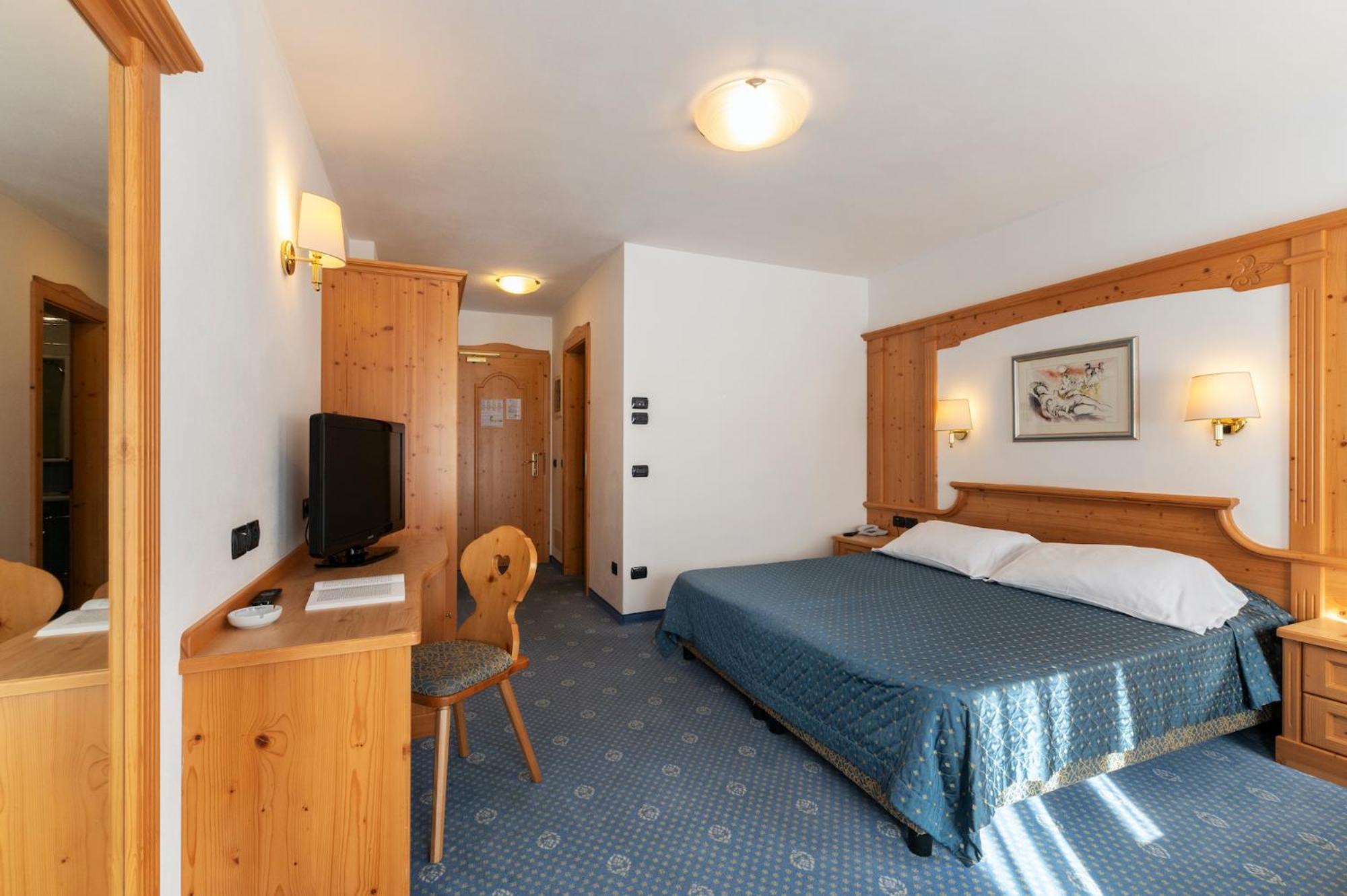 Deluxe Double Room photo 2