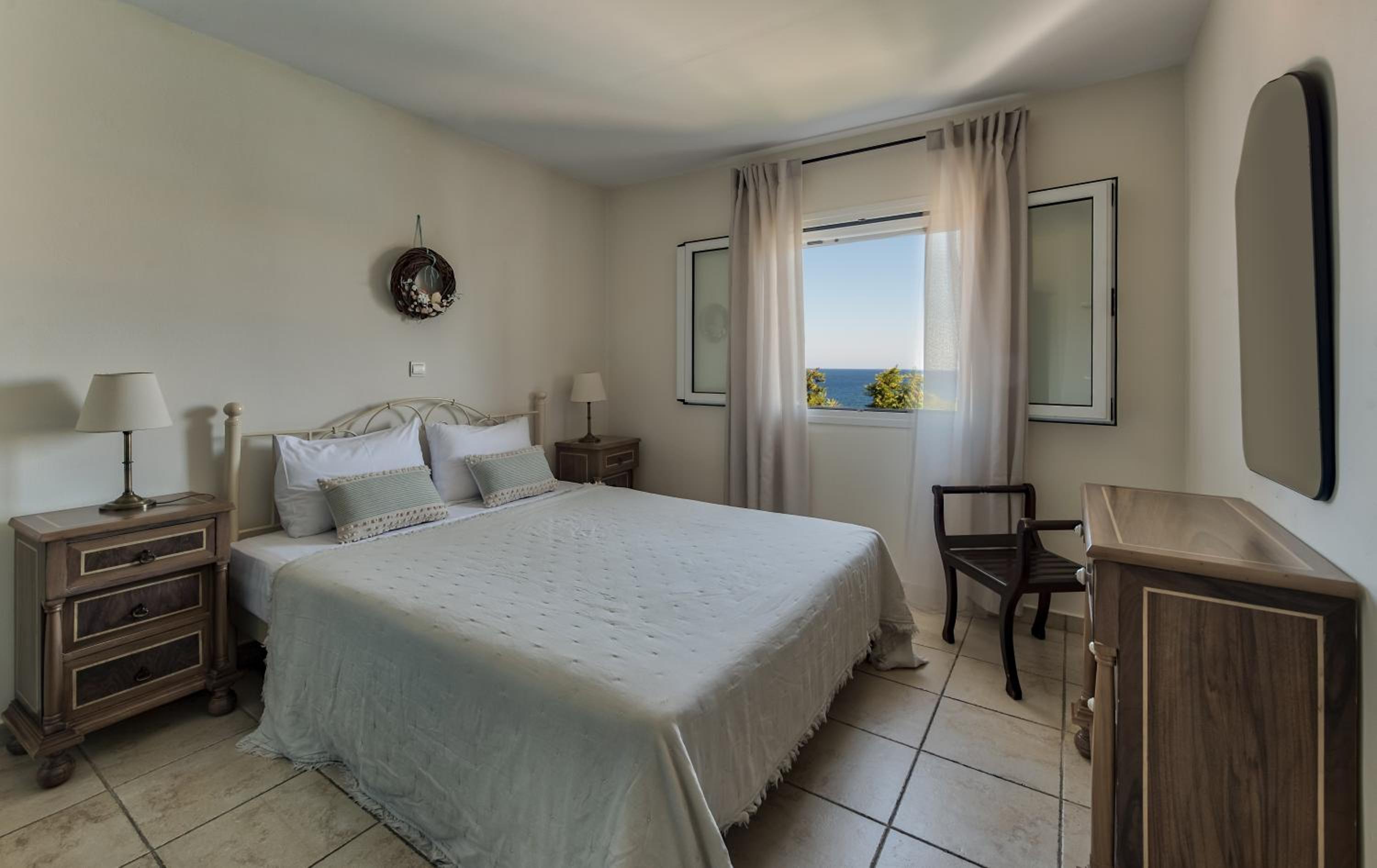 Classic Two Bedroom Apartment with Garden View or Sea View