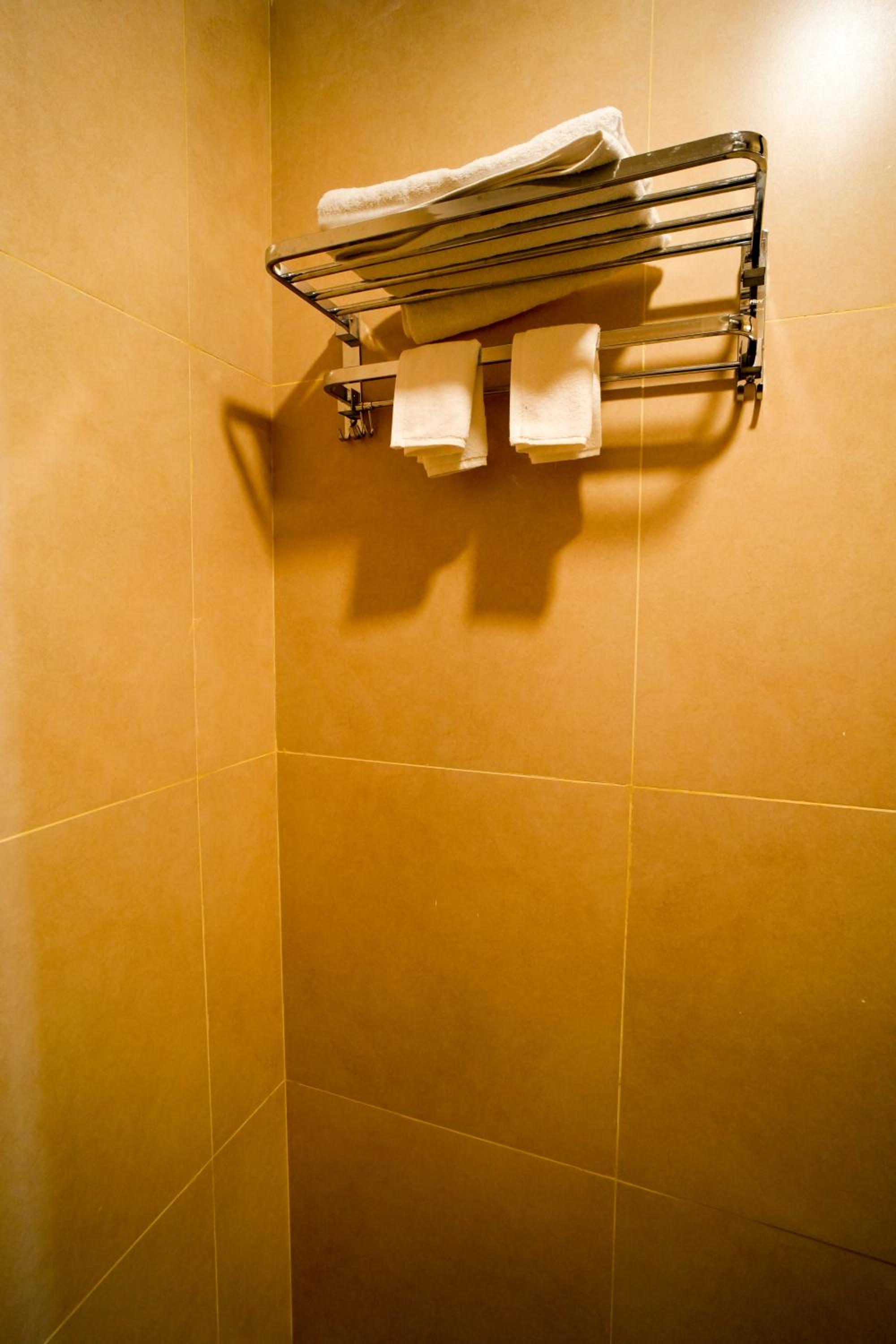 Deluxe Room - Photo 2