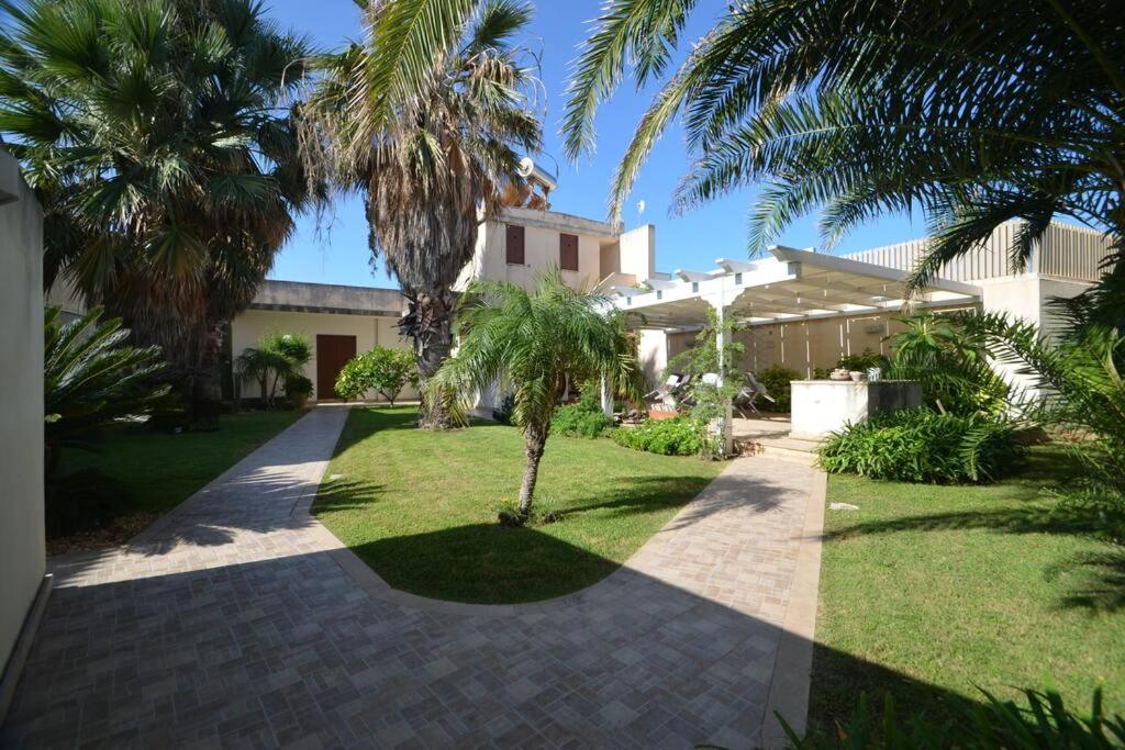 Three-Bedroom Villa photo 2