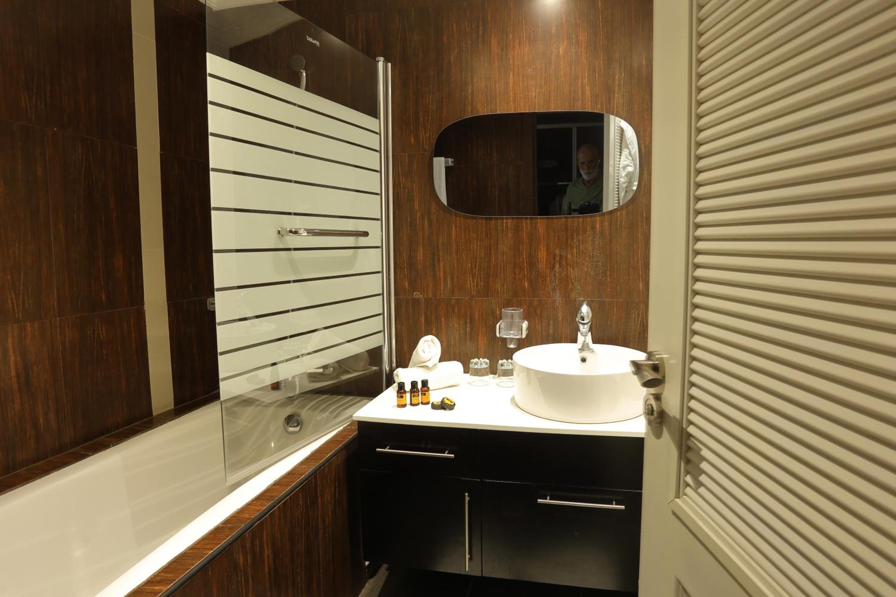 Standard Double Suite - Photo 2