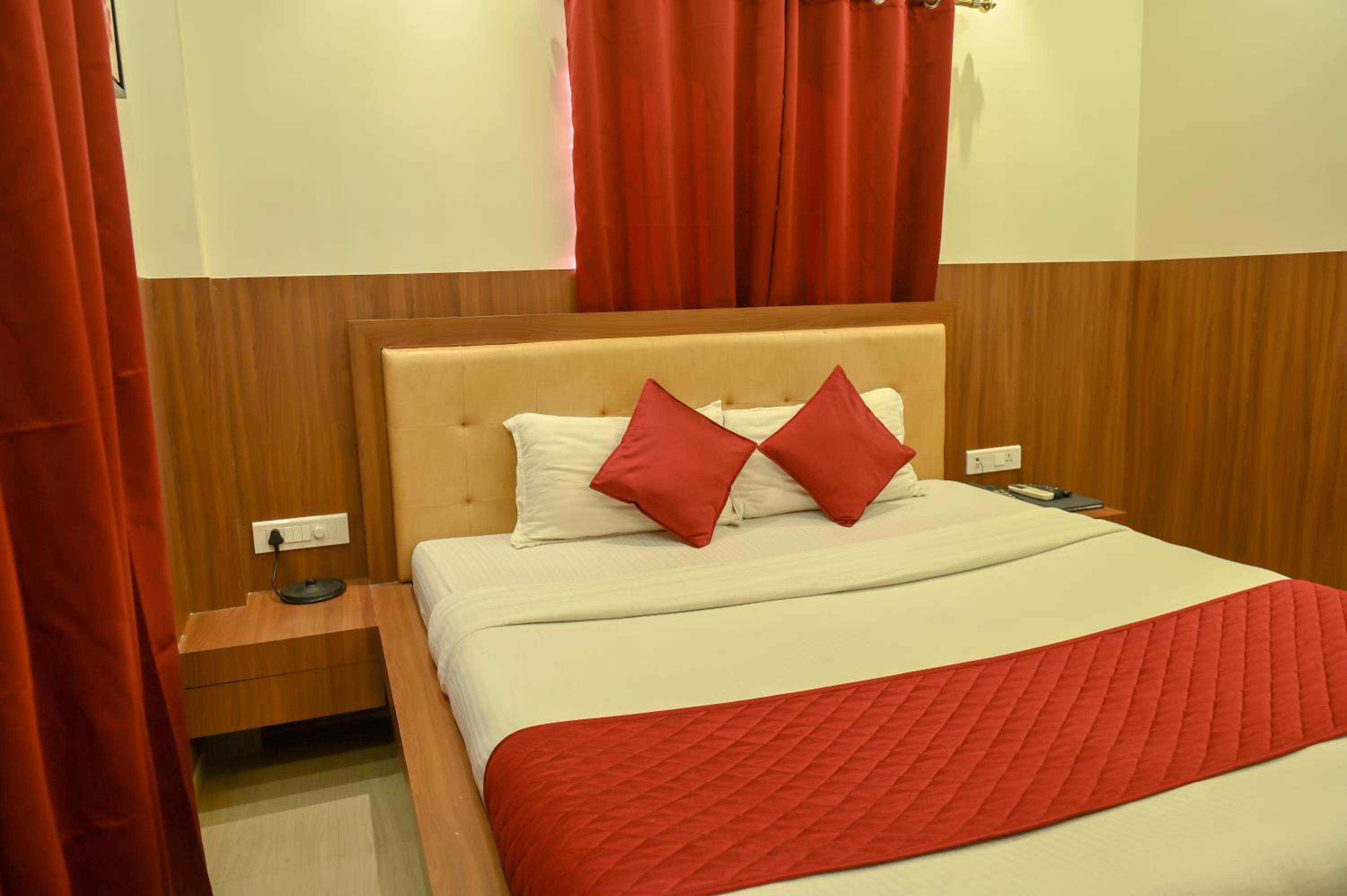 Standard Double Room - Photo 28