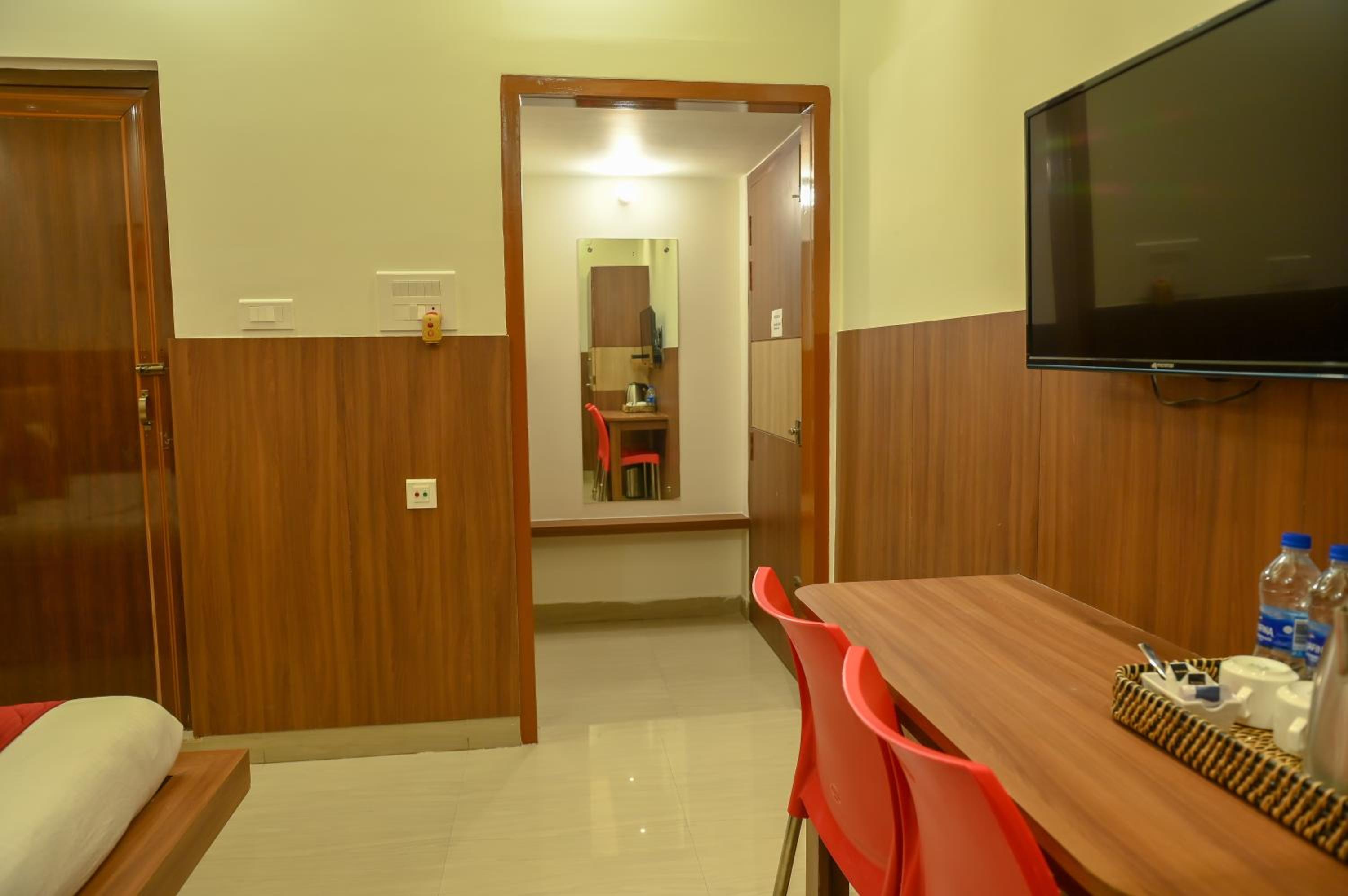 Standard Double Room - Photo 39
