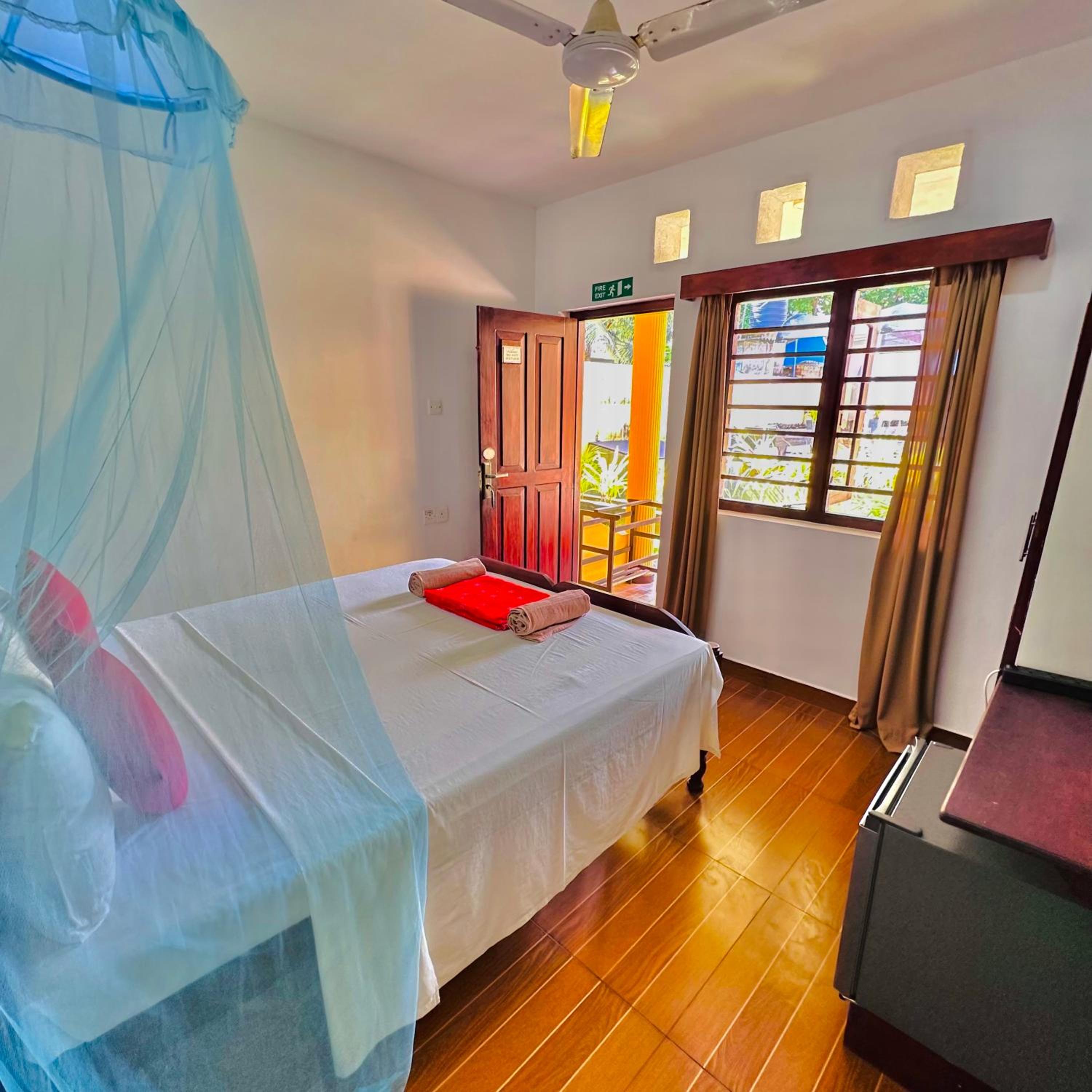 Standard Double Room With Fan photo 2