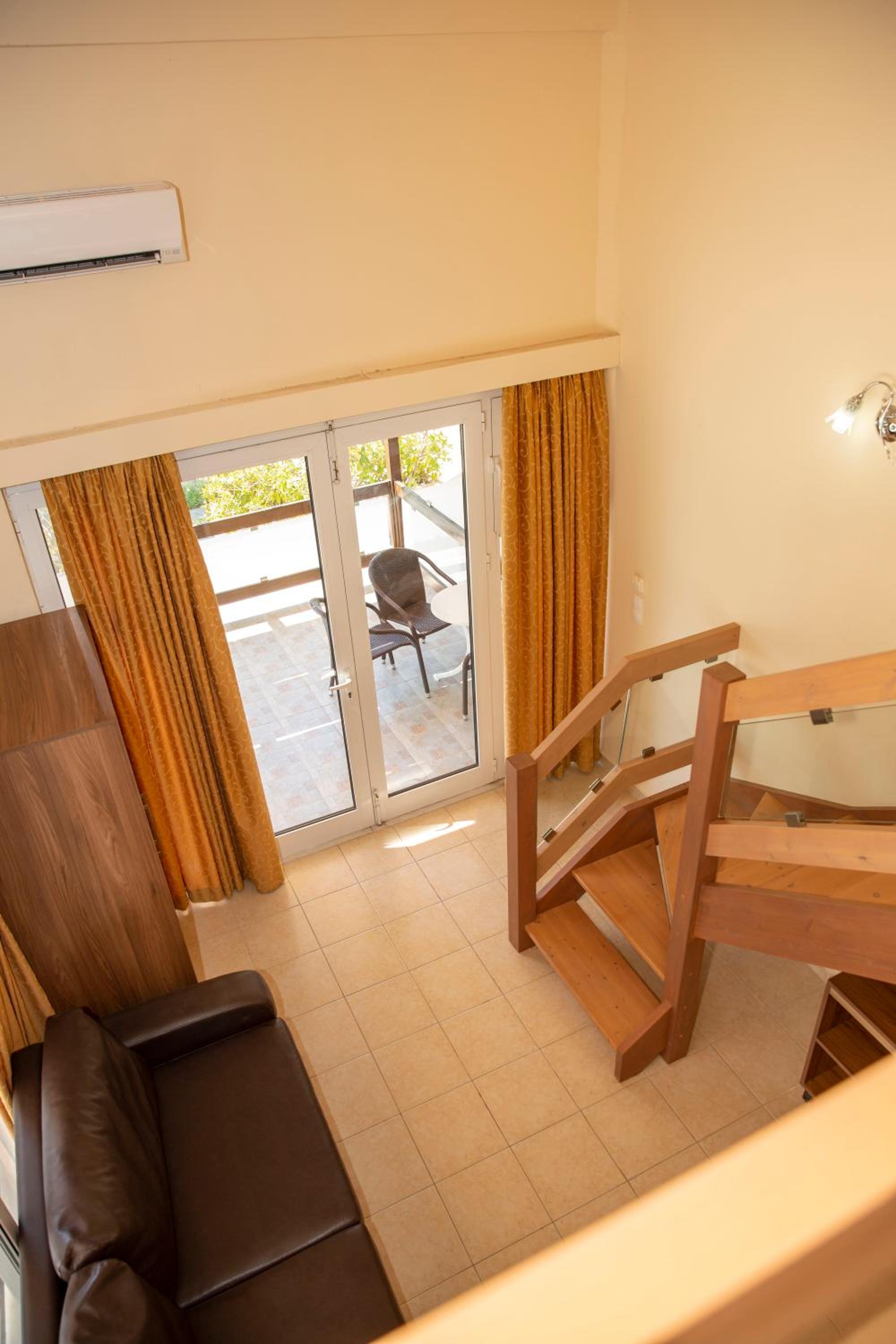 Junior Suite with Terrace (economy building) photo 2