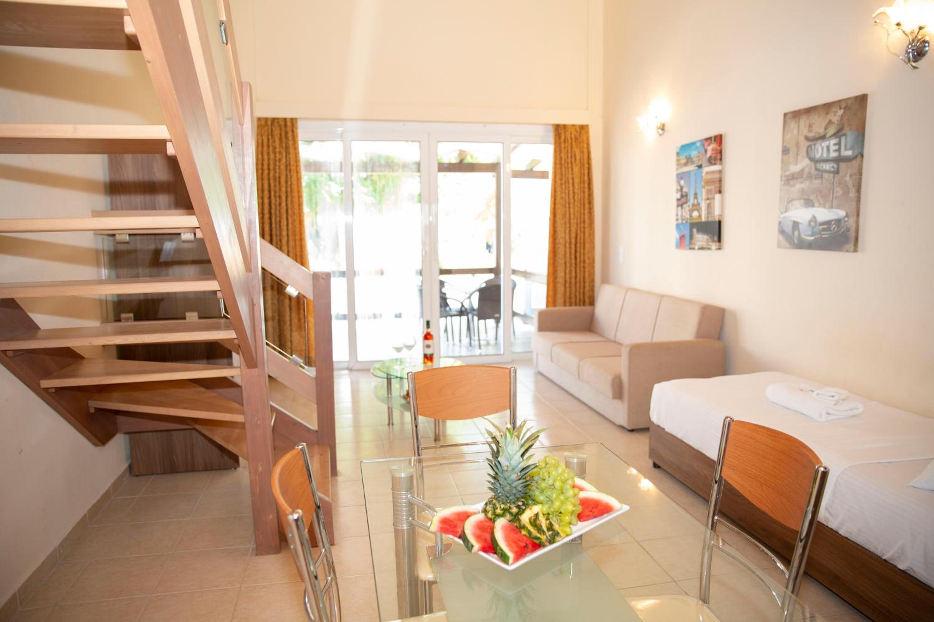 Junior Suite with Terrace (economy building)