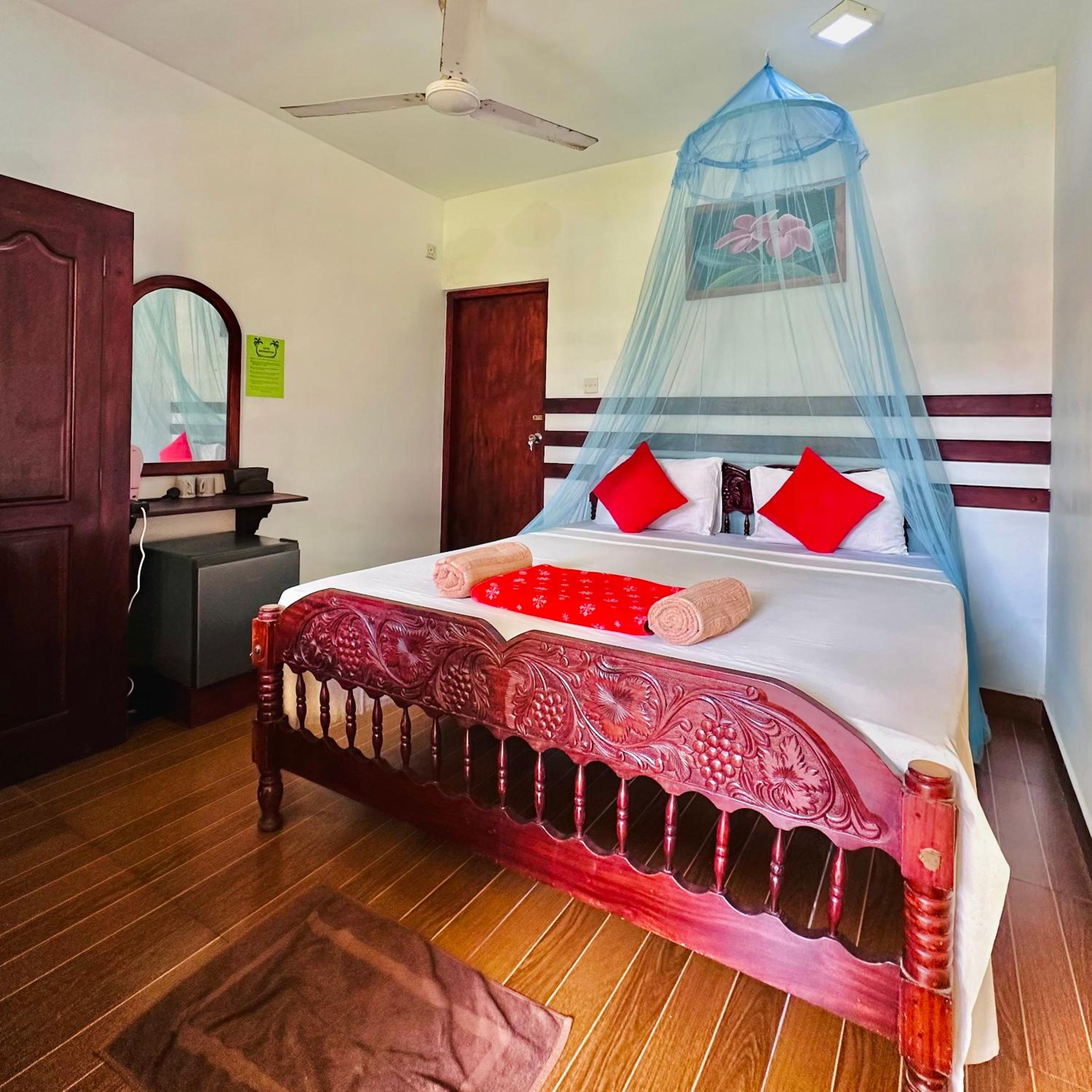 Standard Double Room With Fan photo 1