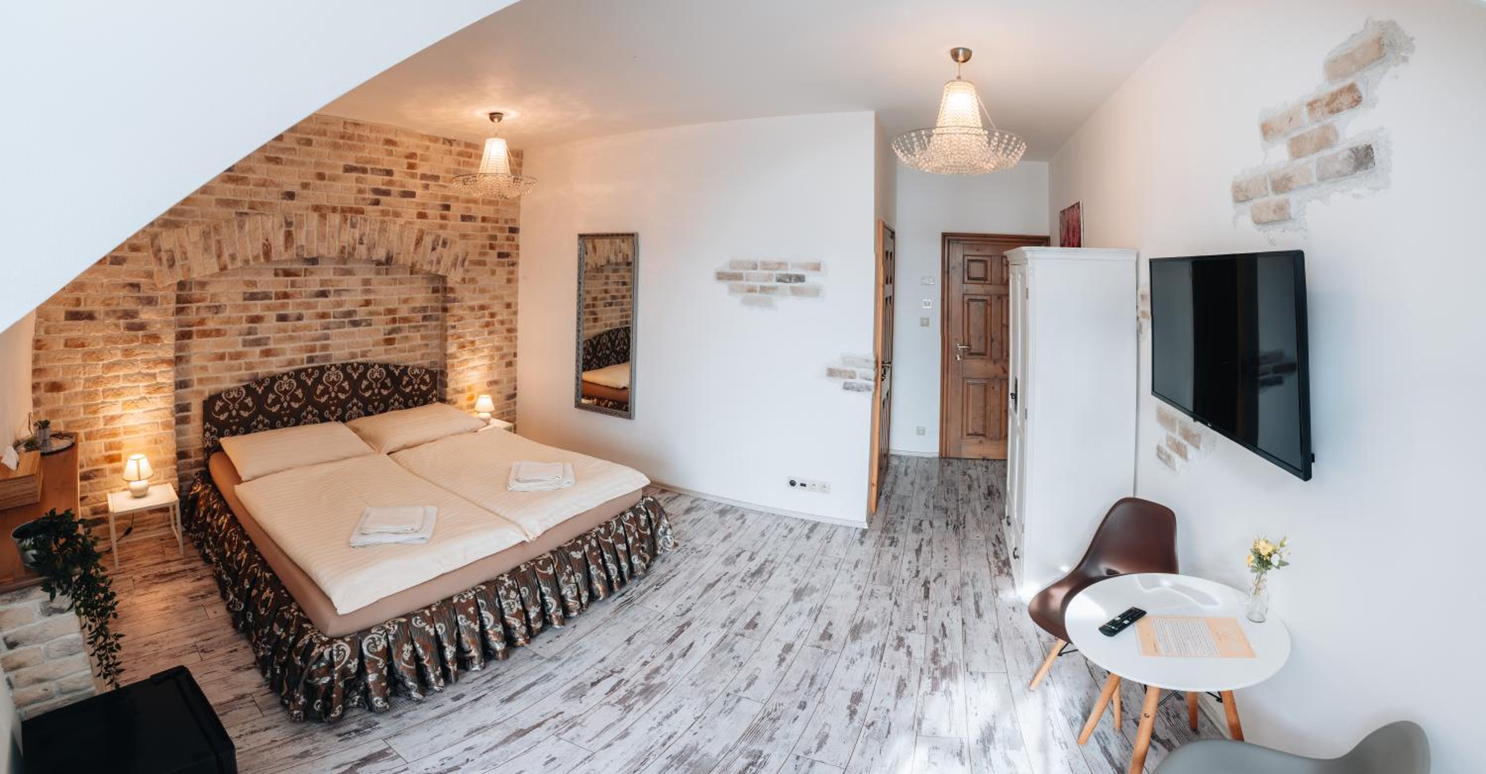 Double Room with Garden View - Photo 2