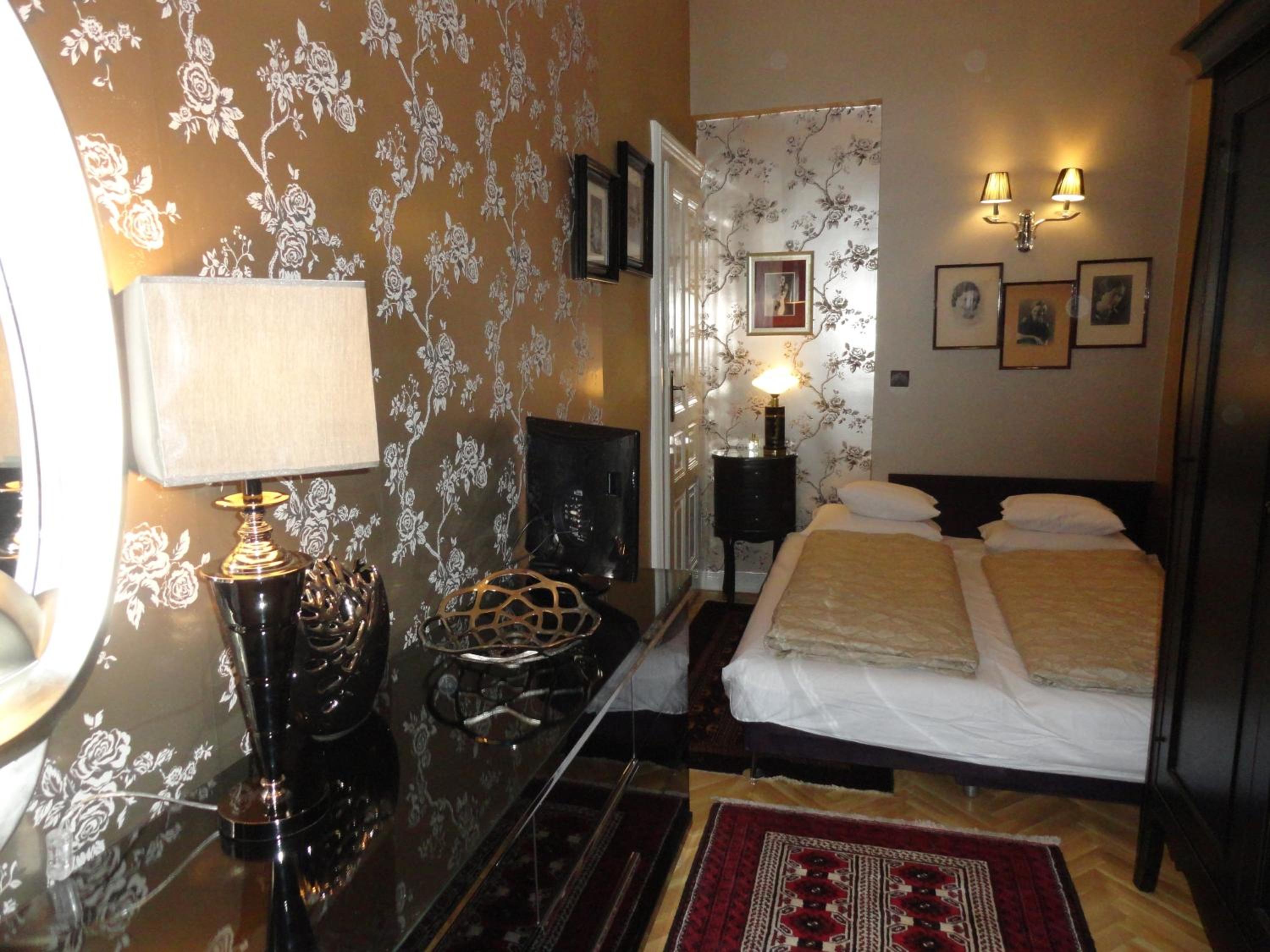 Two-Bedroom Apartment - Photo 102