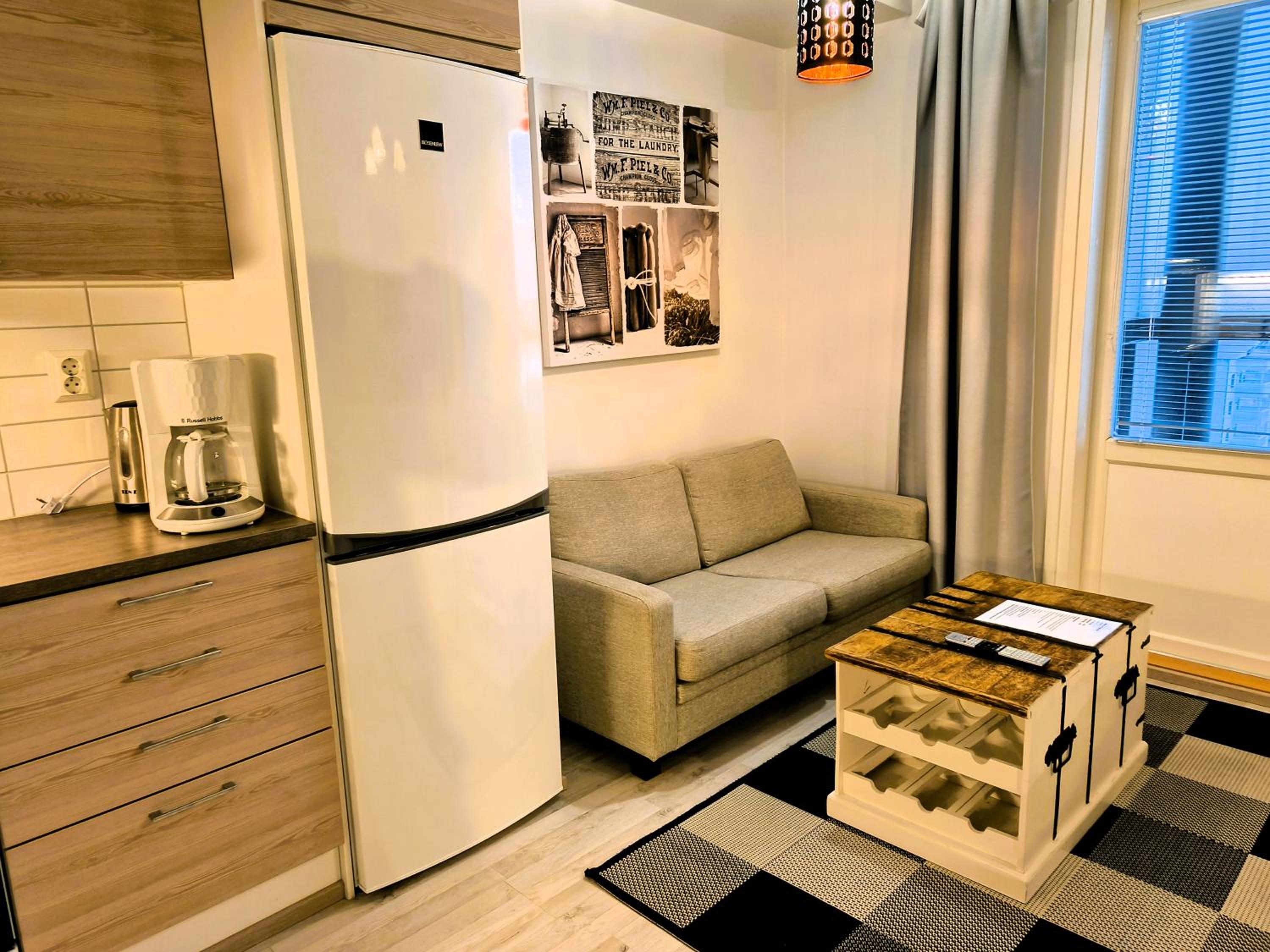Studio Apartment - Photo 8