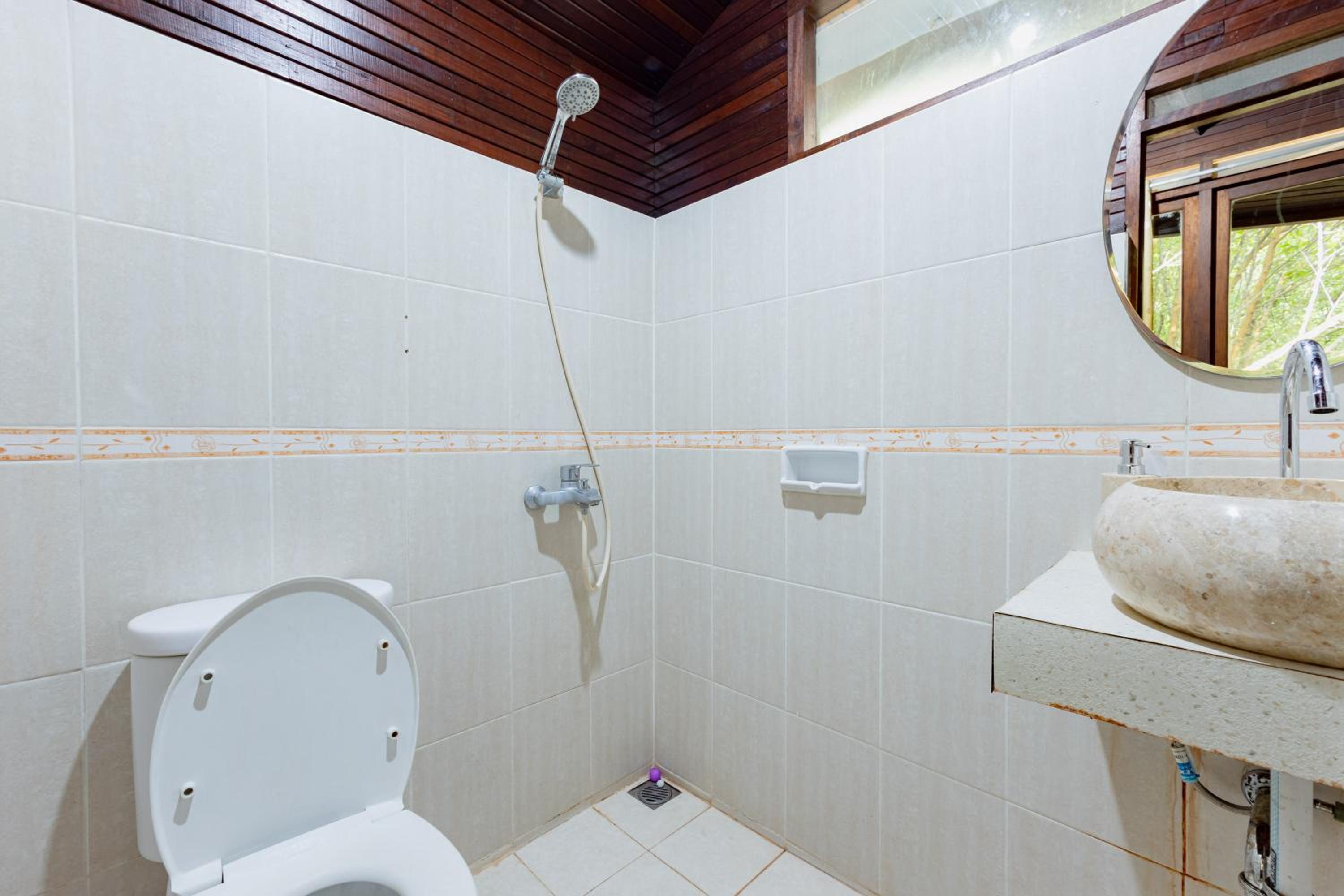 Deluxe Suite - Photo 5