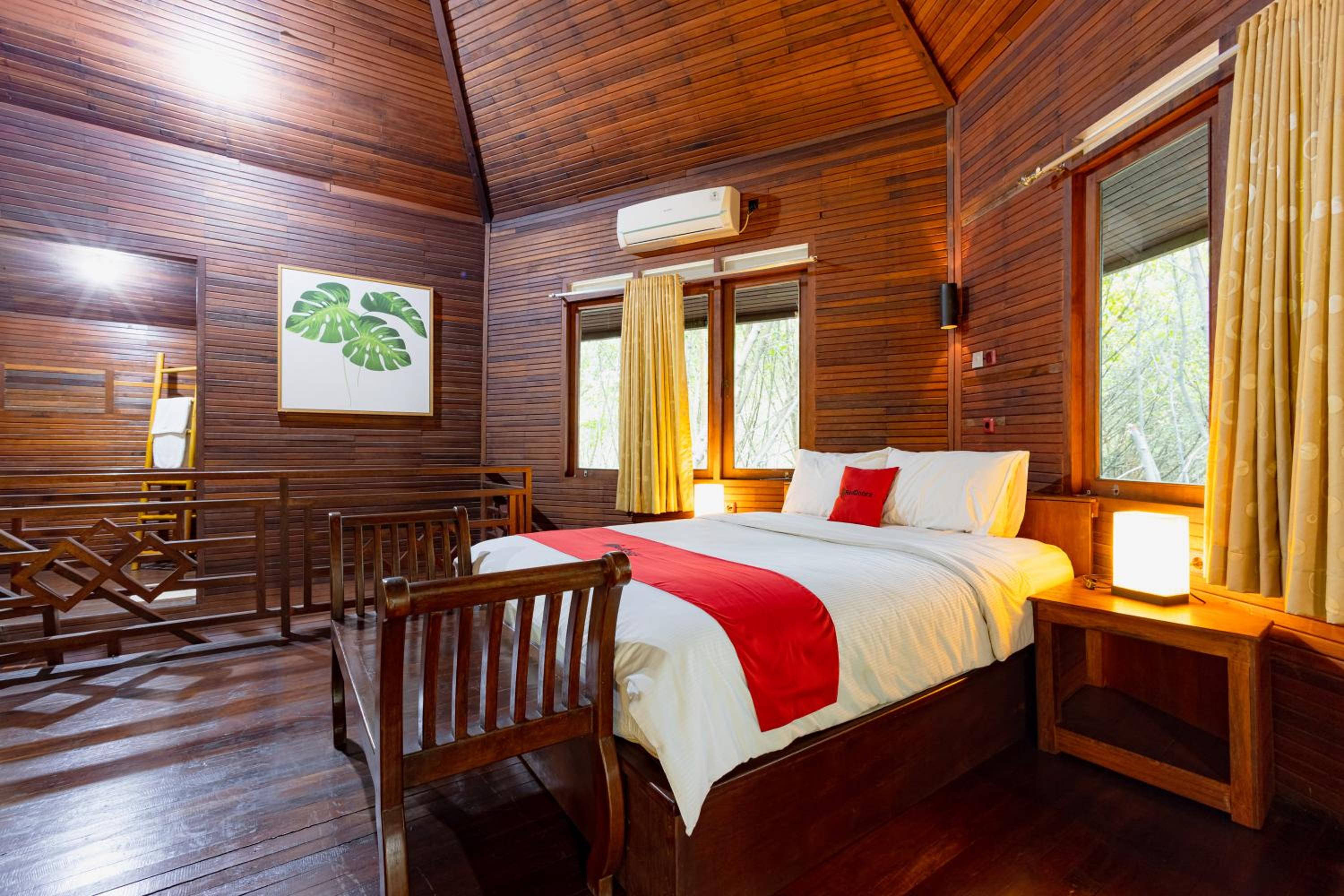 Deluxe Suite - Photo 3