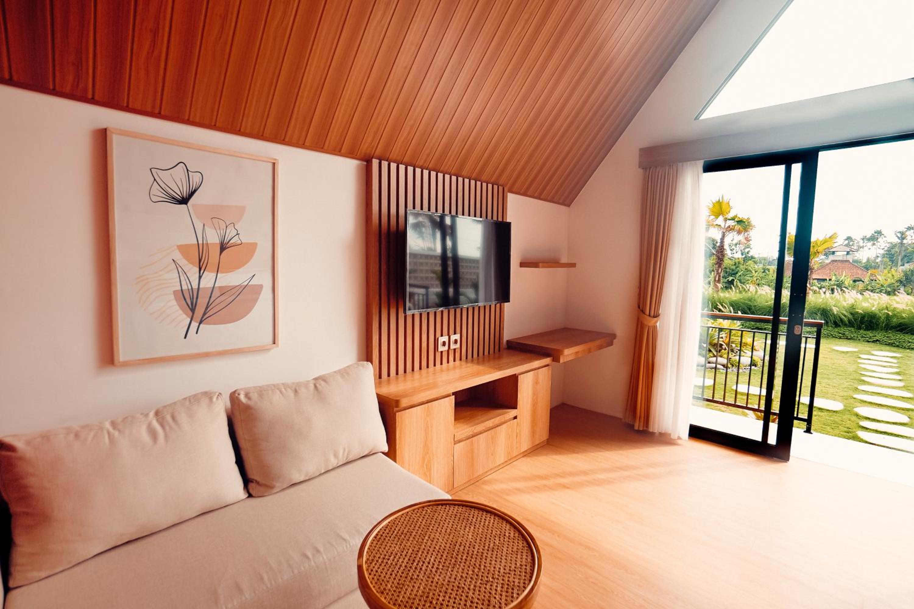 Villa with Garden View - Photo 16