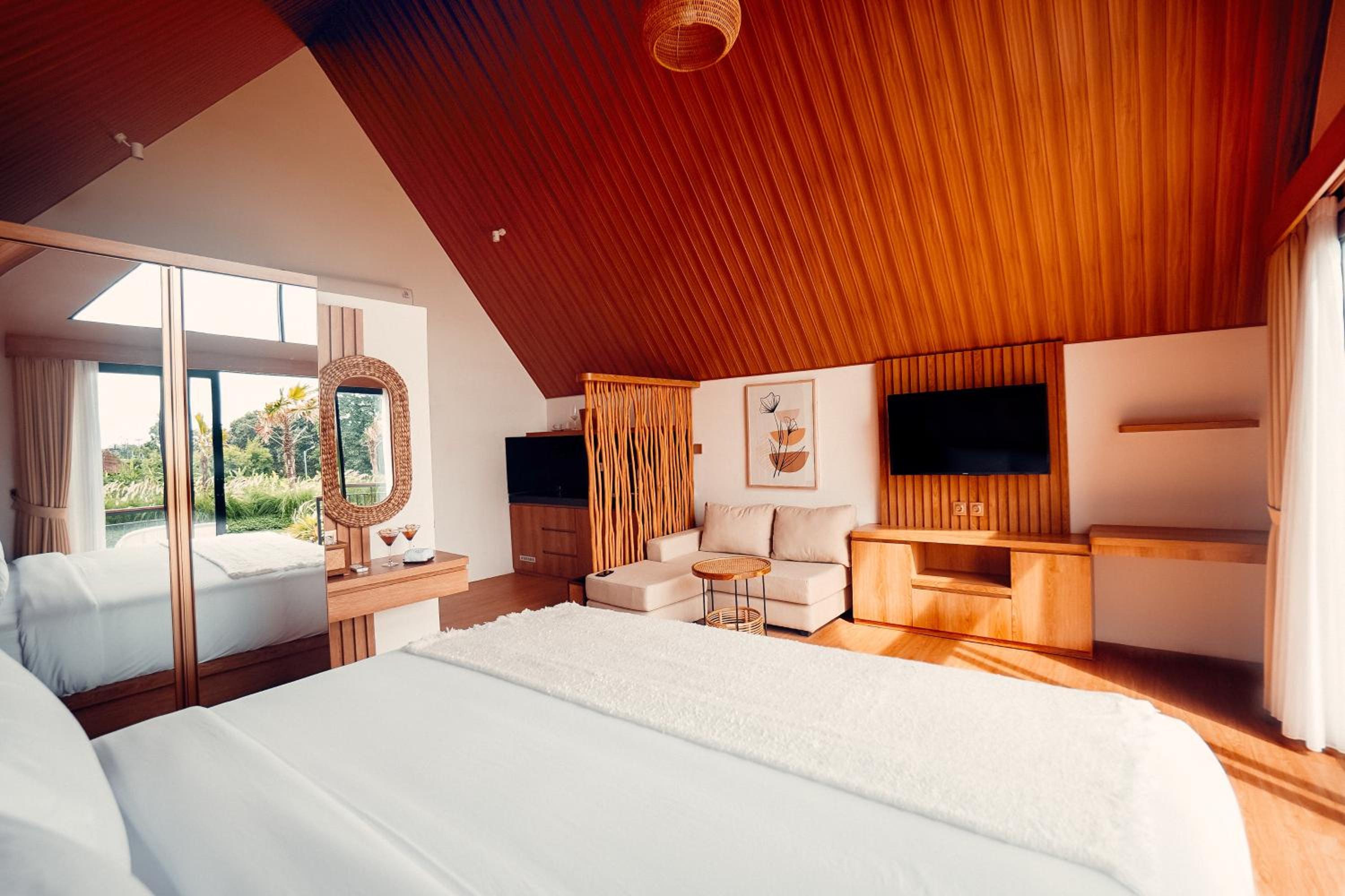 Villa with Garden View - Photo 13