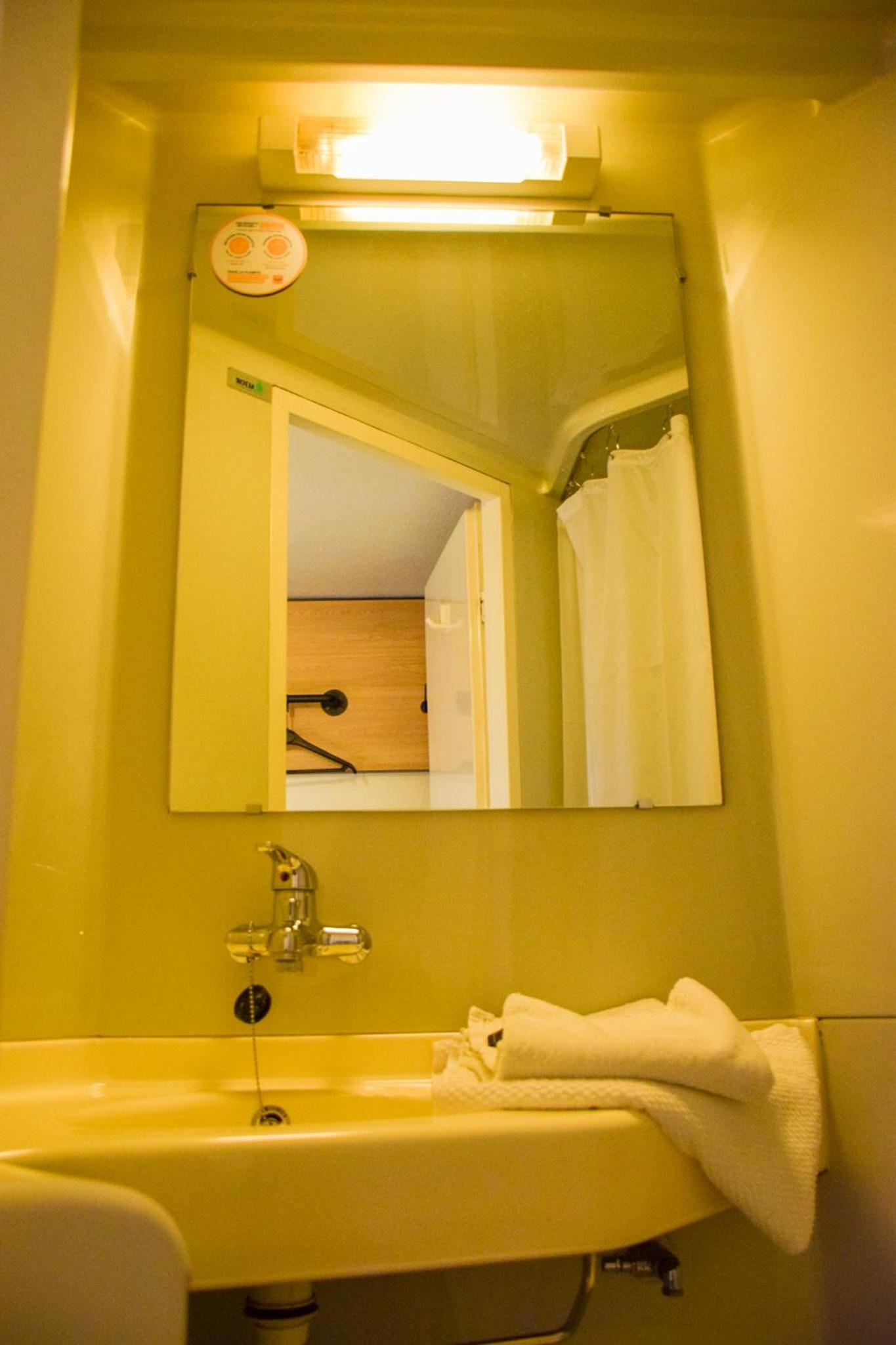 Double Room - Photo 9