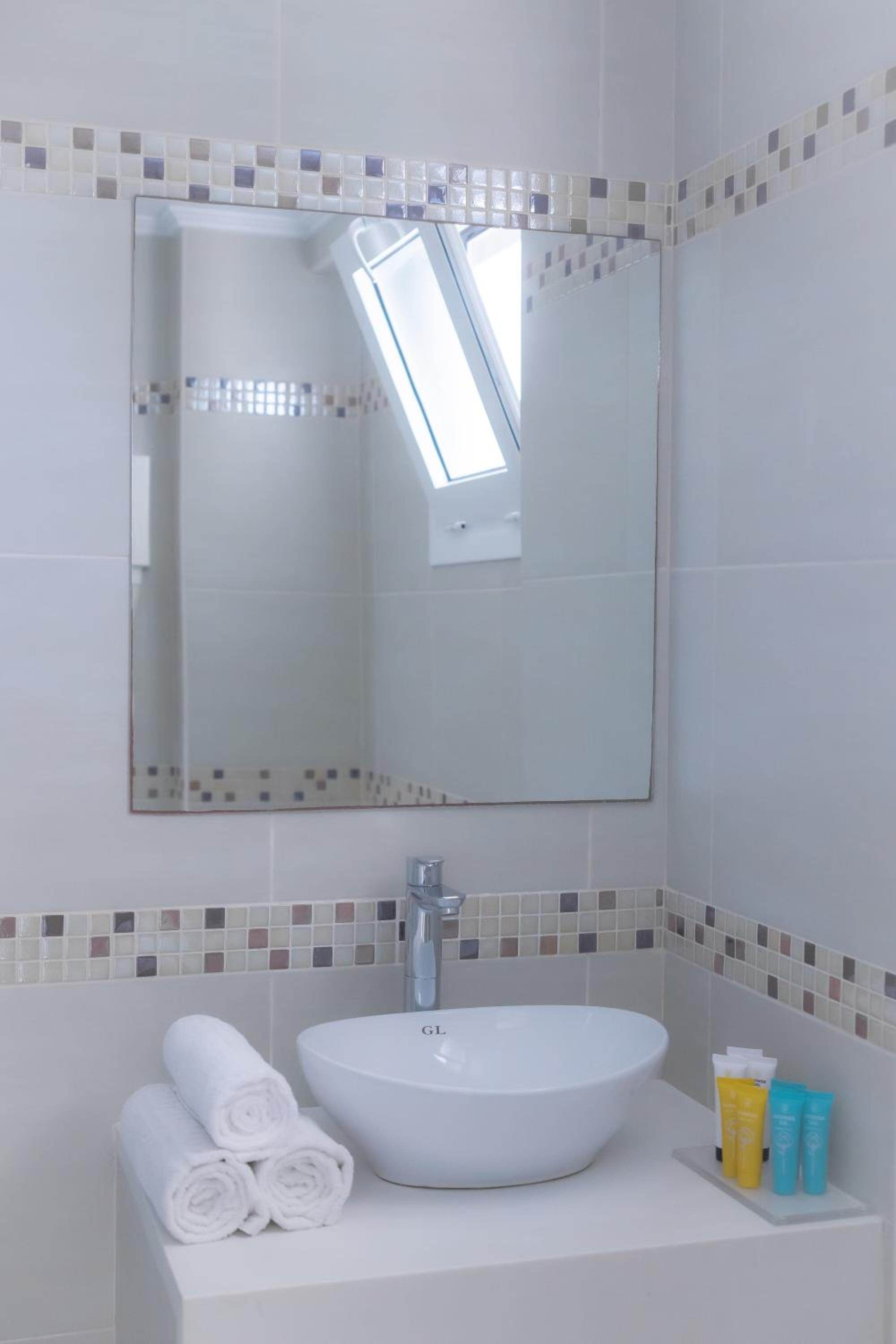 Superior Double or Twin Room - Photo 5