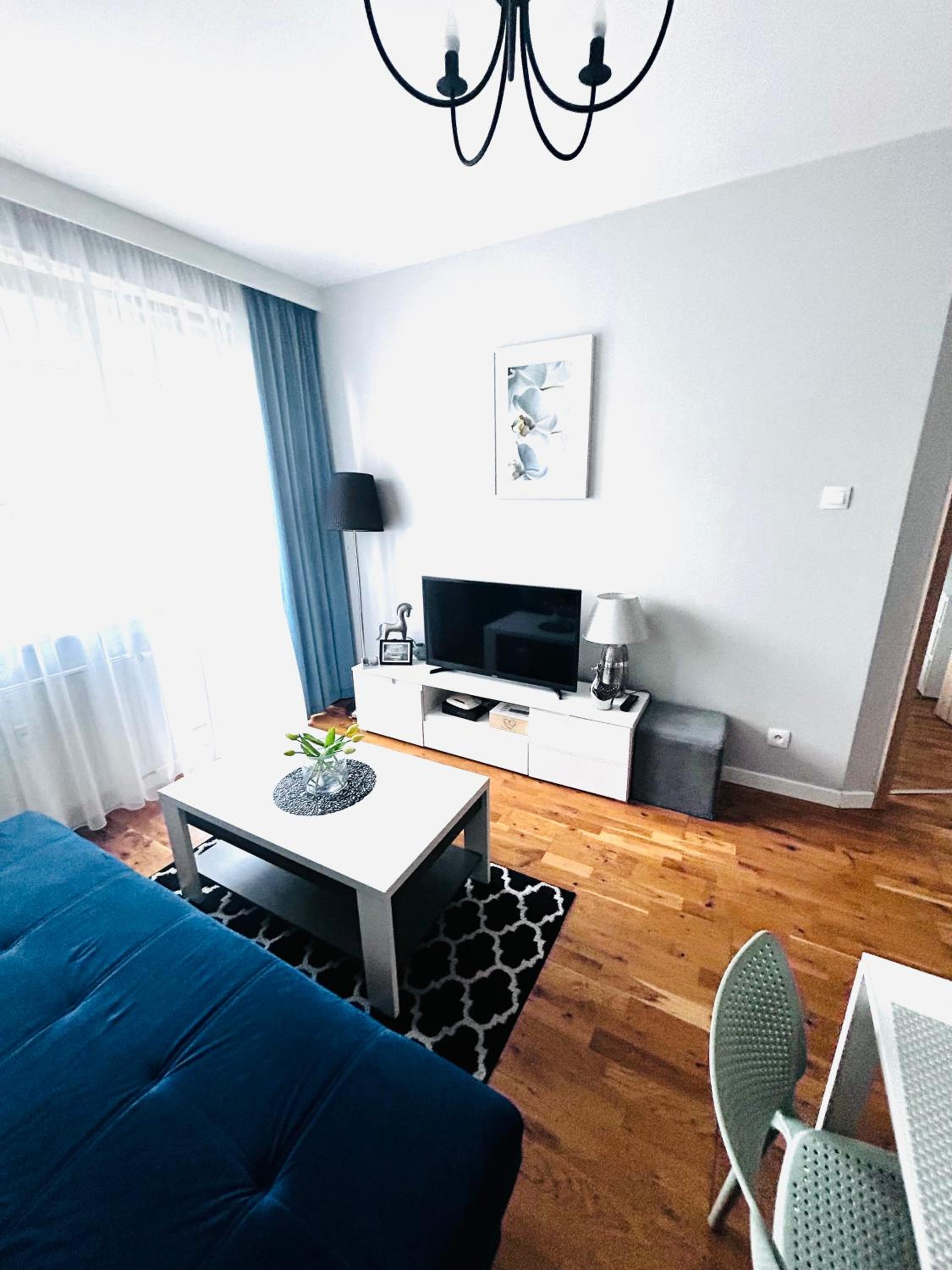 One-Bedroom Apartment - Photo 15