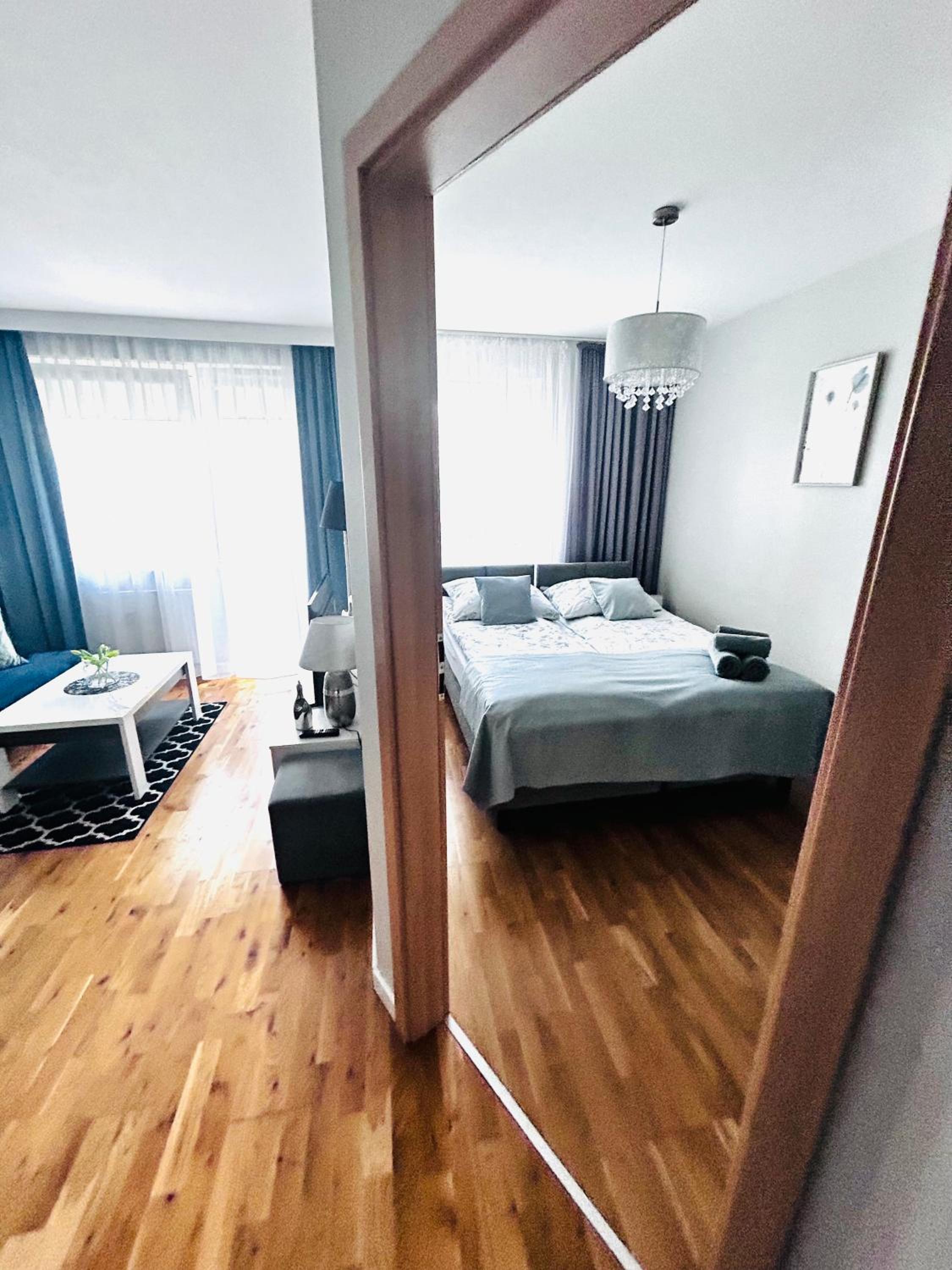 One-Bedroom Apartment - Photo 3