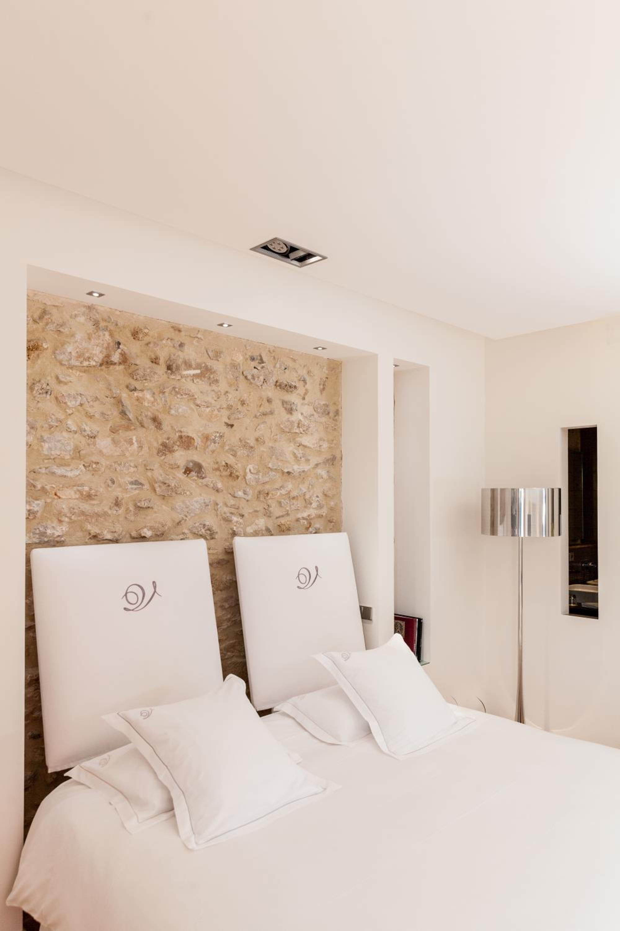 Deluxe Room - Main Building - Photo 6
