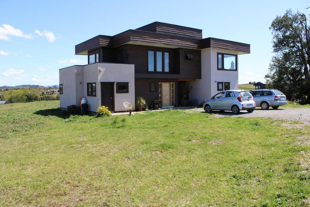 Four-Bedroom House photo 2
