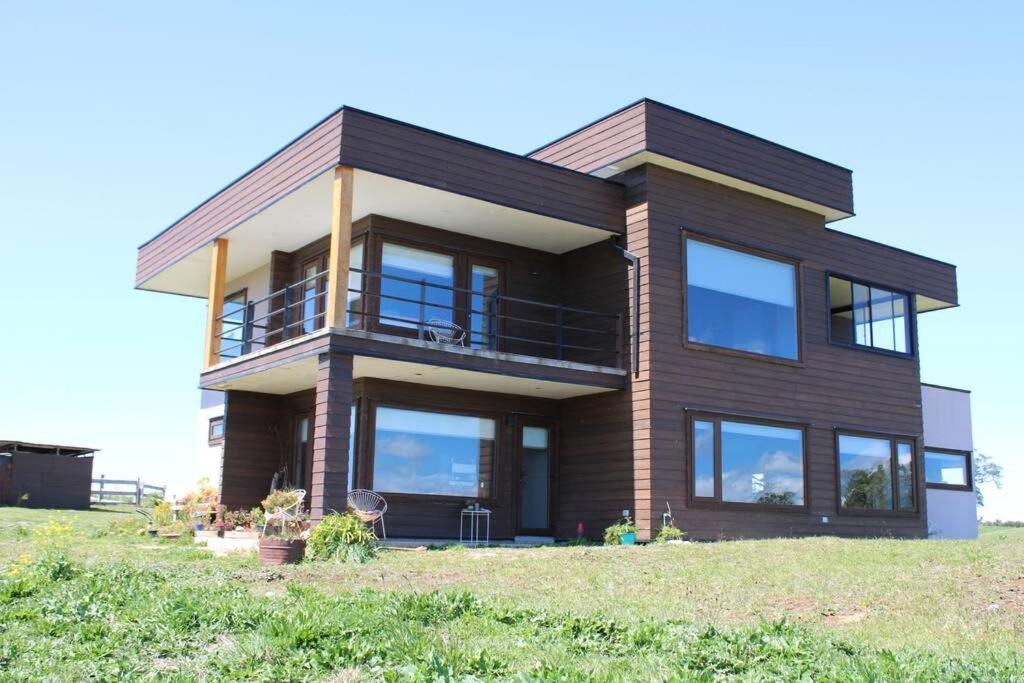 Four-Bedroom House photo 3