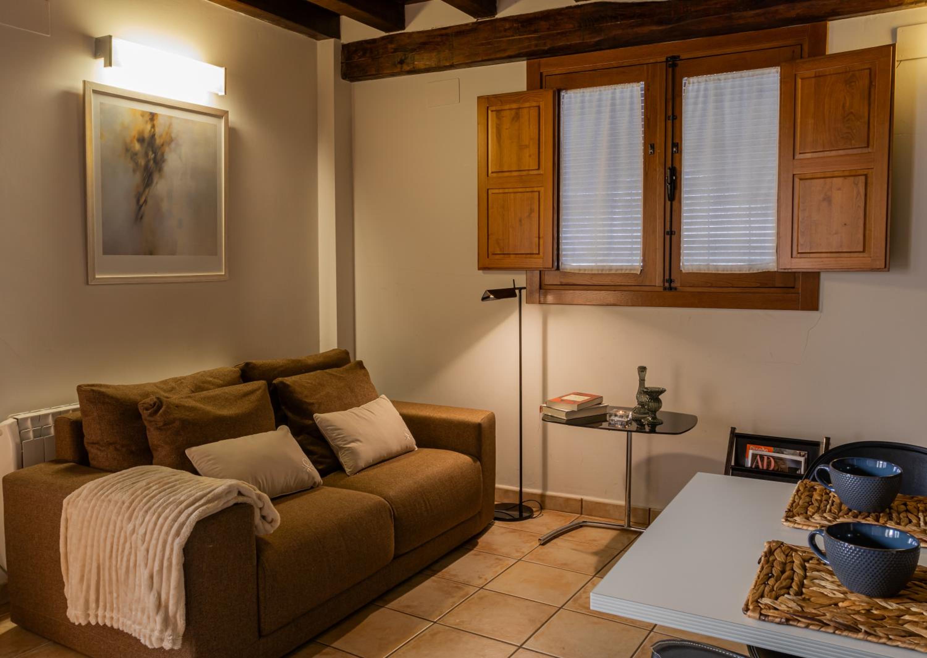 One-Bedroom Apartment - Photo 1