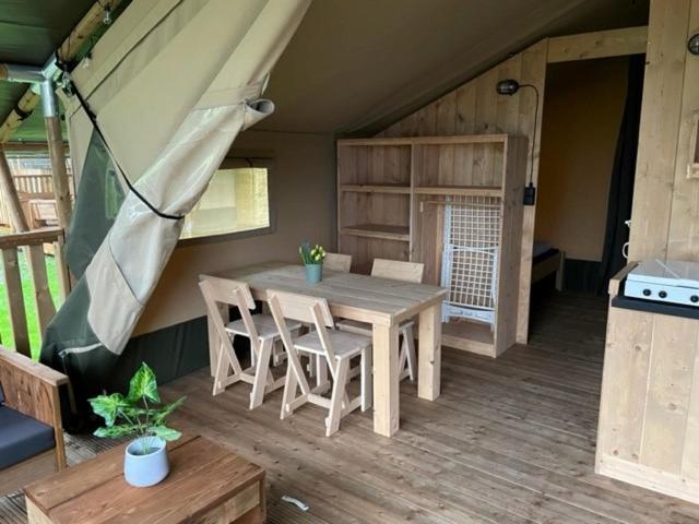 Tent 1  photo 1