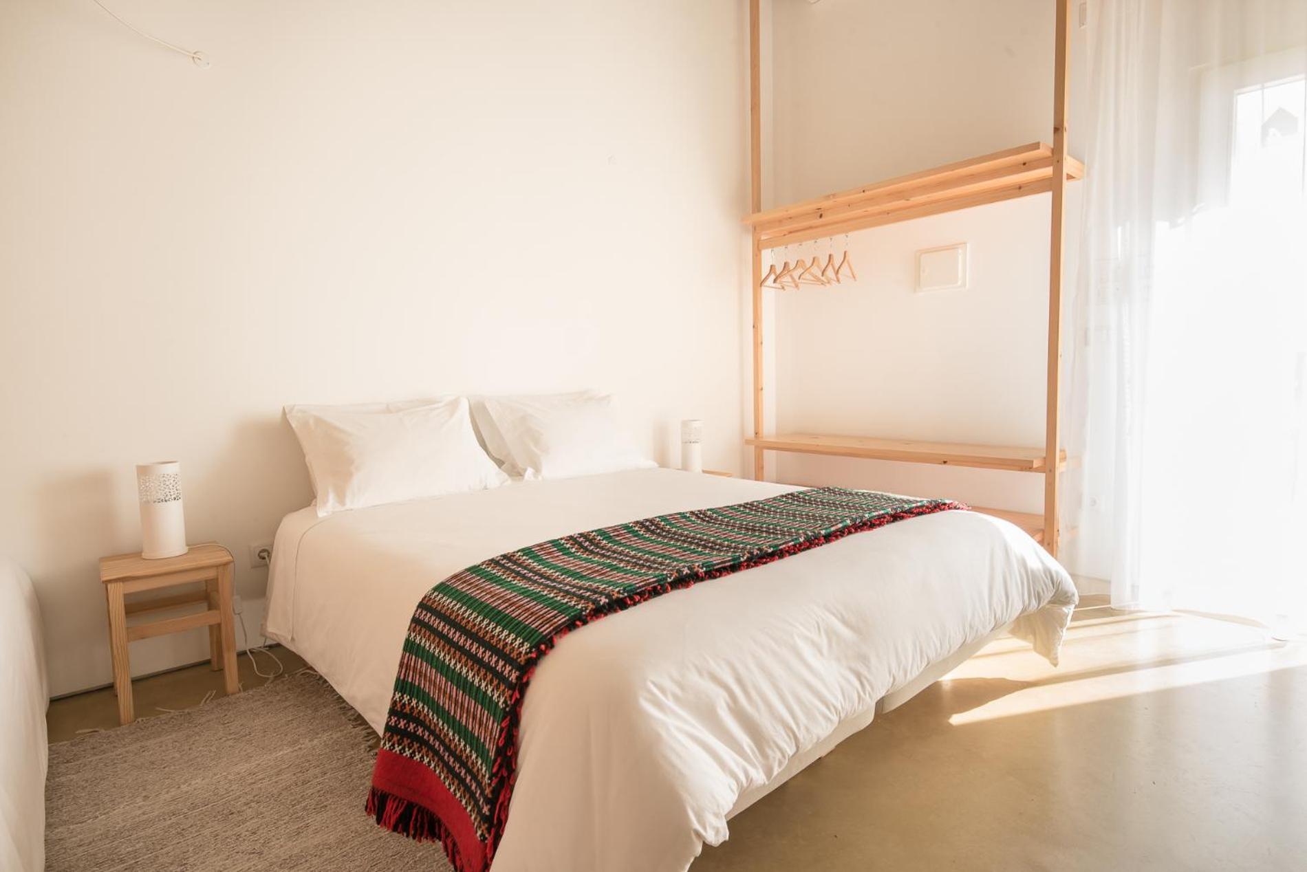 Six-Bedroom House photo 1