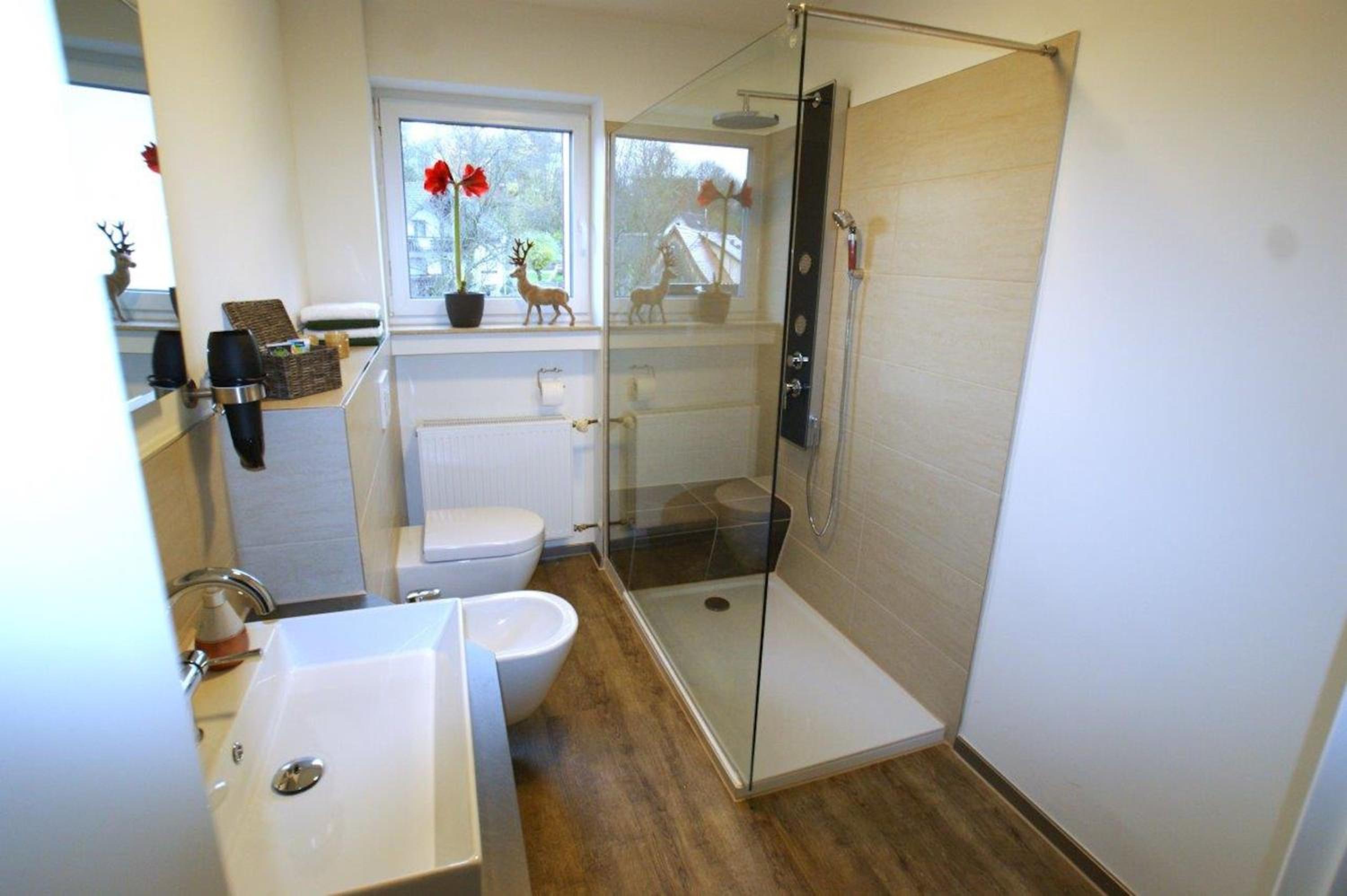 Two-Bedroom House photo 3