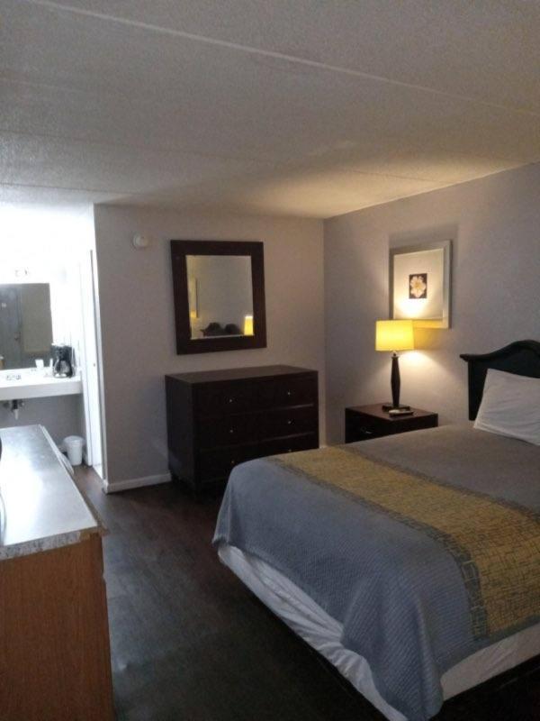Deluxe Room - Photo 3