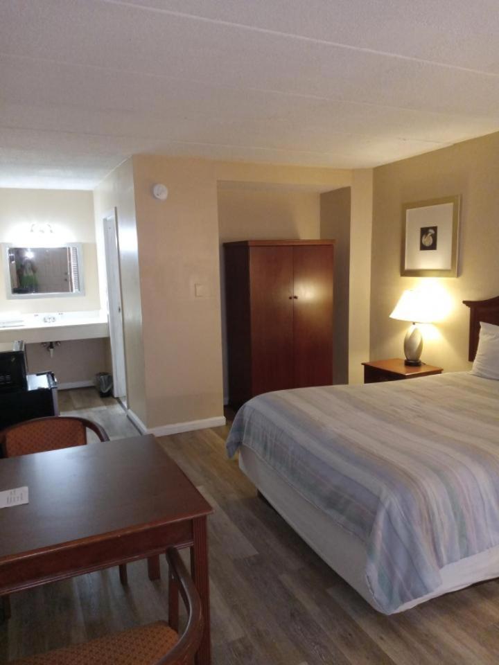 Deluxe Room - Photo 5